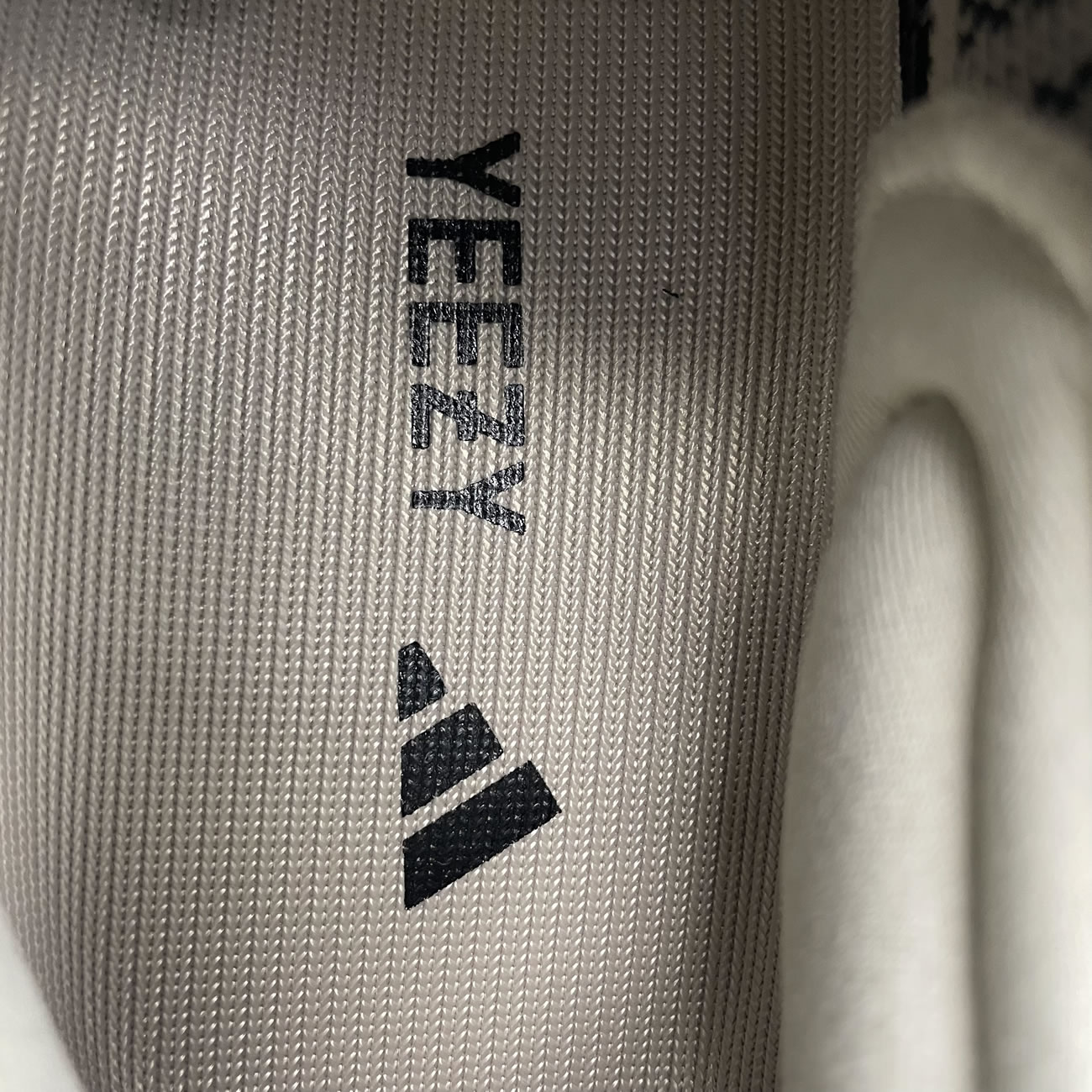 Adidas Yeezy Boost 350 V2 Slate Hp7870 (6) - www.newkick.vip Adidas Yeezy Boost 350 V2 Slate Hp7870 (6) - www.newkick.vip