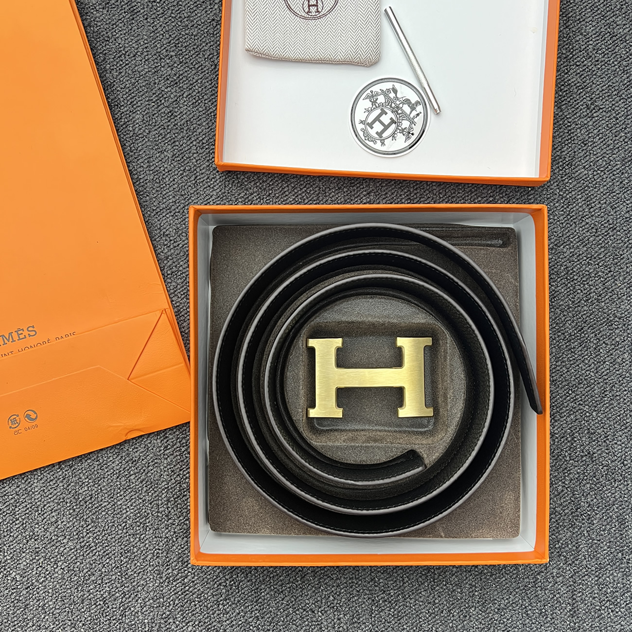 Hermes Full Grain Reversible Belt Leather Black (2) - www.newkick.vip