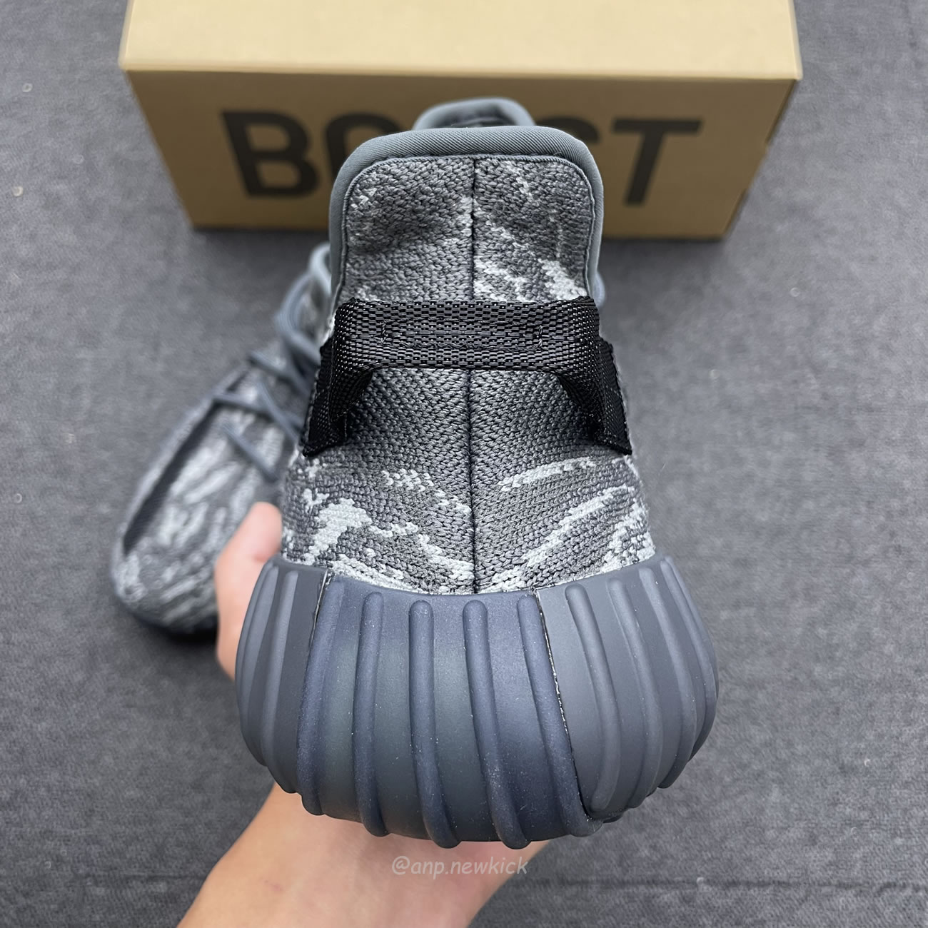 Adidas Yeezy Boost 350 V2 Mx Dark Salt Id4811 (2) - www.newkick.vip