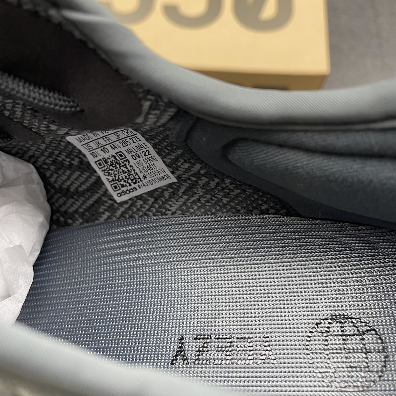 Adidas Yeezy Boost 350 V2 Mx Dark Salt Id4811 (3) - www.newkick.vip