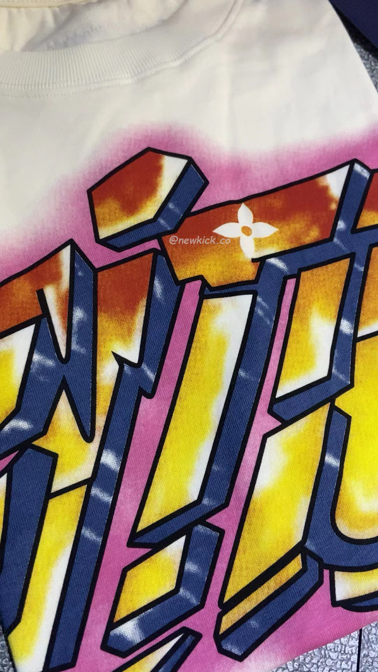 Louis Vuitton Graffiti T Shirt Milky White (2) - www.newkick.vip