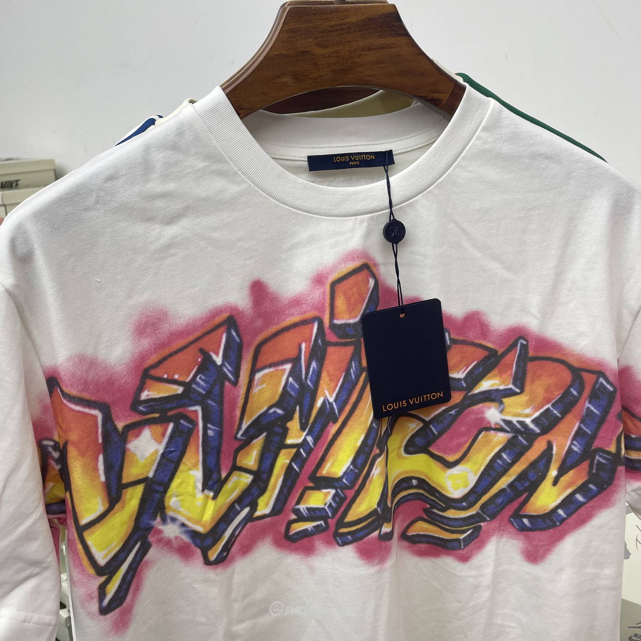 Louis Vuitton Graffiti T Shirt Milky White (7) - www.newkick.vip