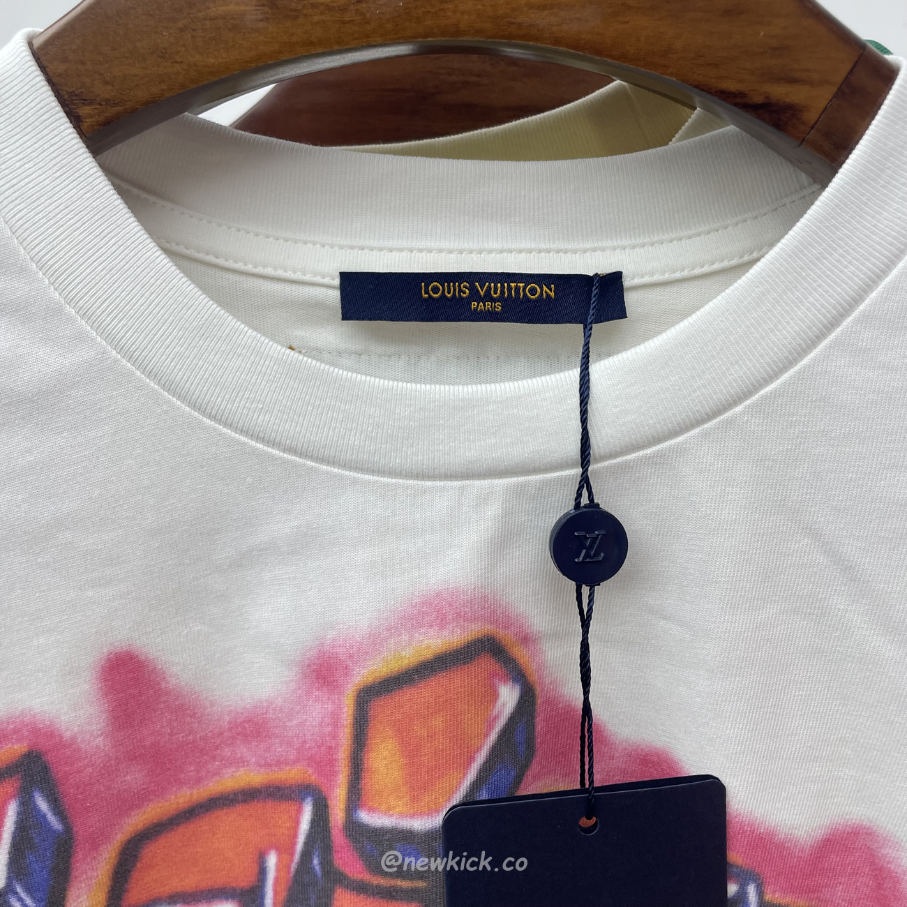 Louis Vuitton Graffiti T Shirt Milky White (8) - www.newkick.vip