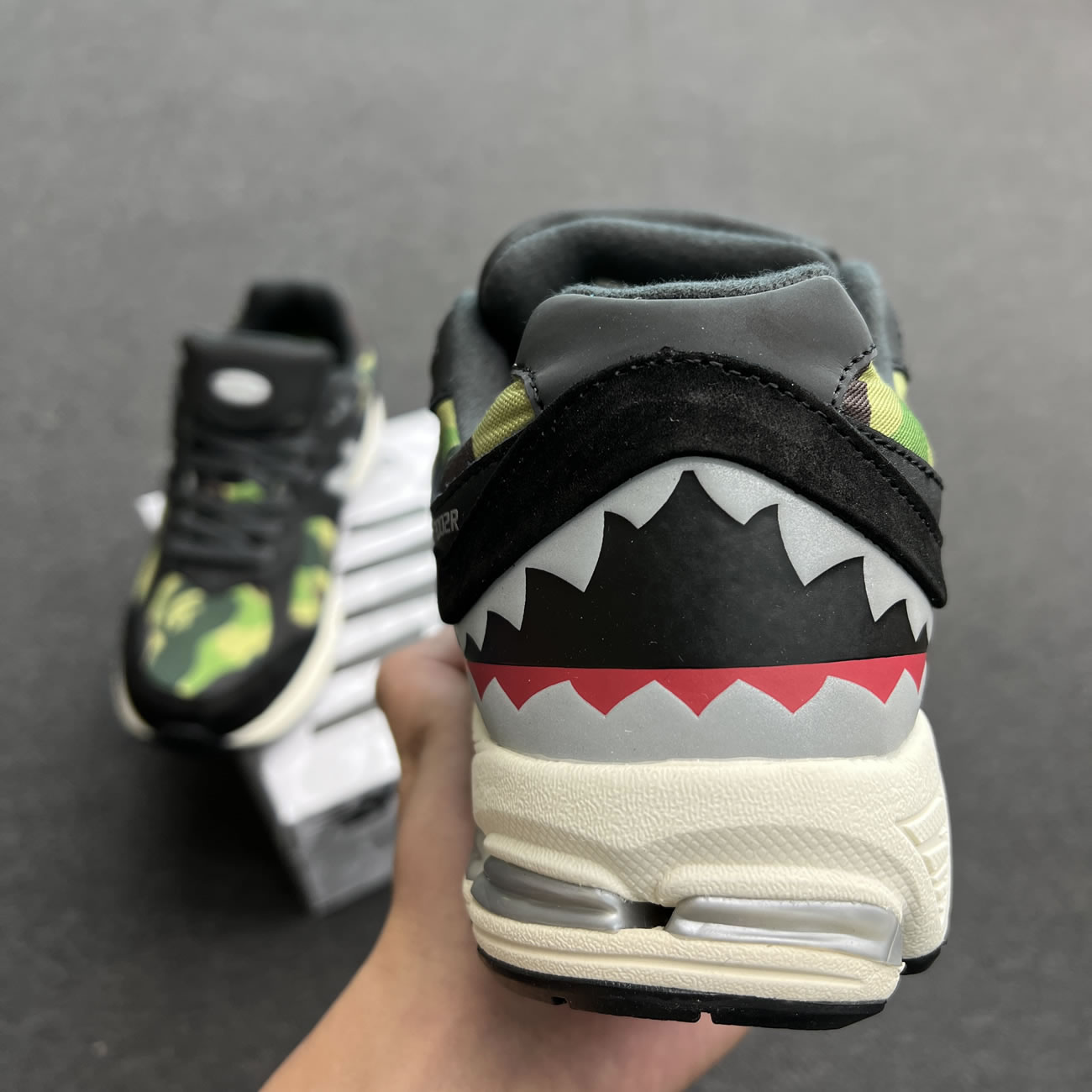 New Balance 2002r Bape Black M2002rbf (9) - www.newkick.vip