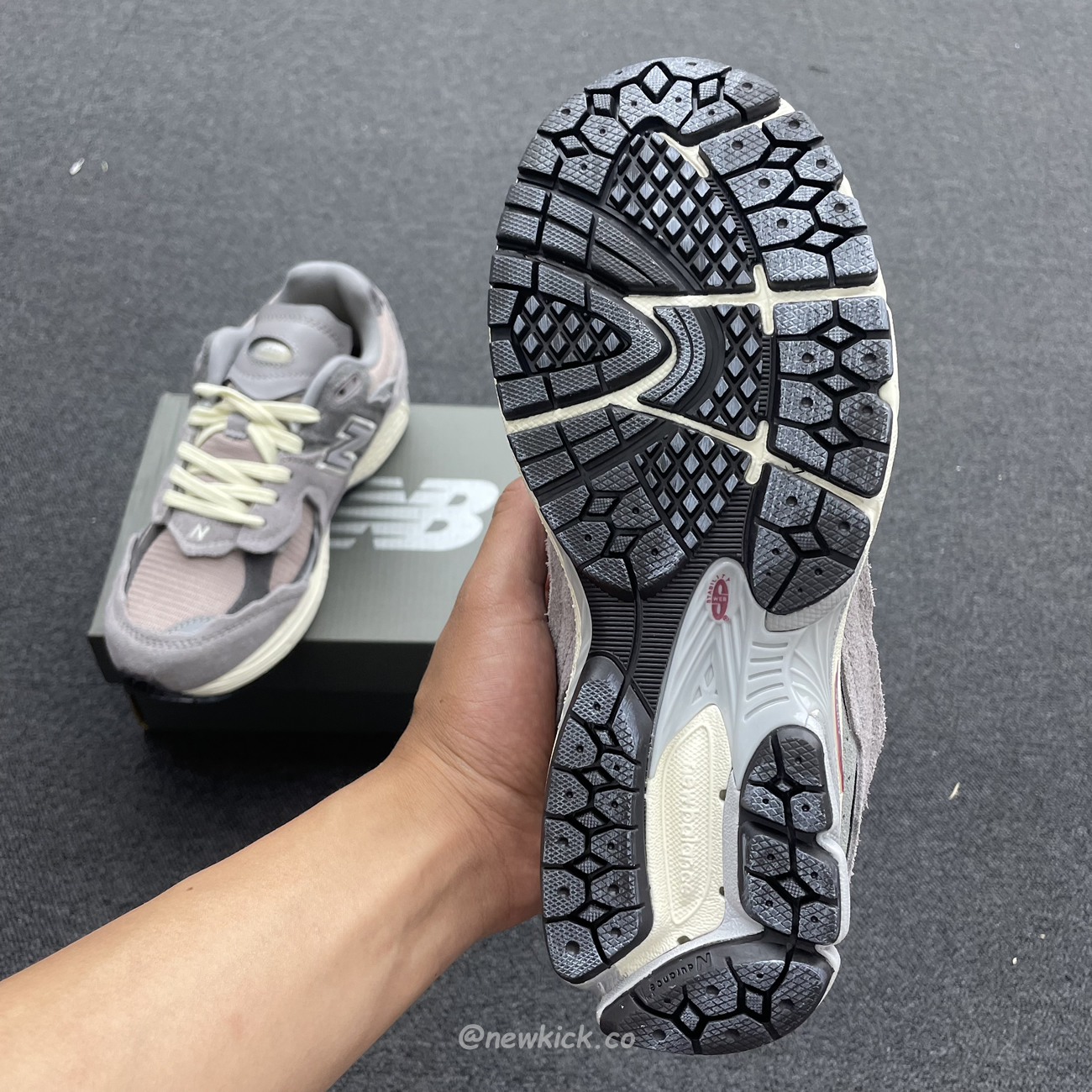 New Balance 2002r Protection Pack Lunar New Year Dusty Lilac M2002rdy (9) - www.newkick.vip