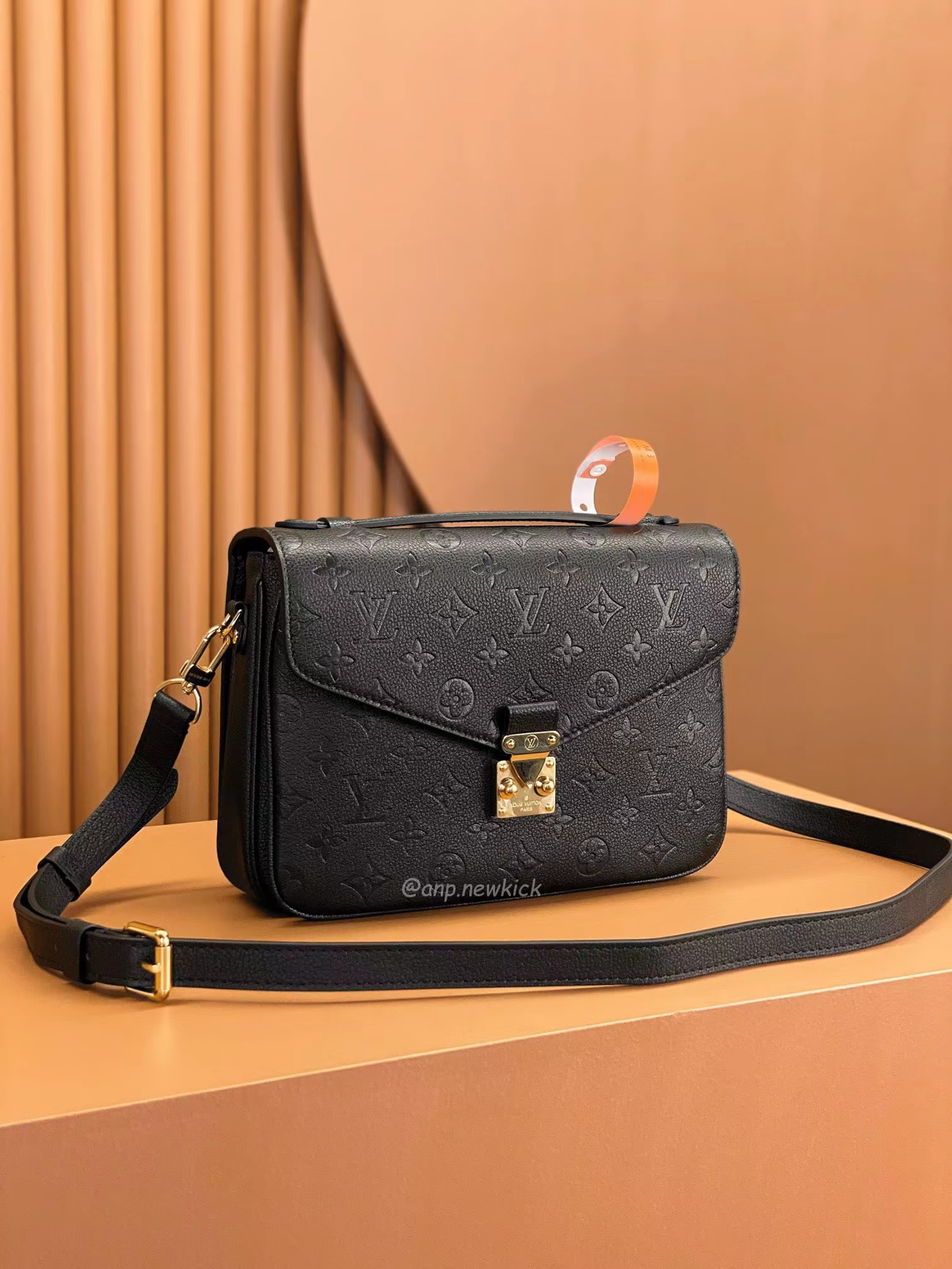 Louis Viitton Pochette Metis Shoulder Bag M41487 (2) - www.newkick.vip Louis Viitton Pochette Metis Shoulder Bag M41487 (2) - www.newkick.vip
