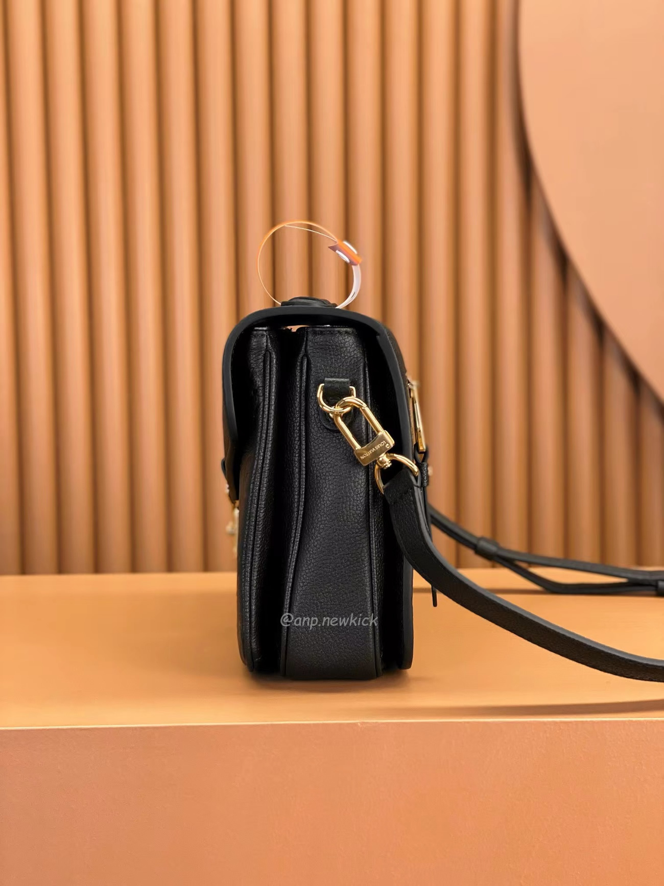 Louis Viitton Pochette Metis Shoulder Bag M41487 (5) - www.newkick.vip