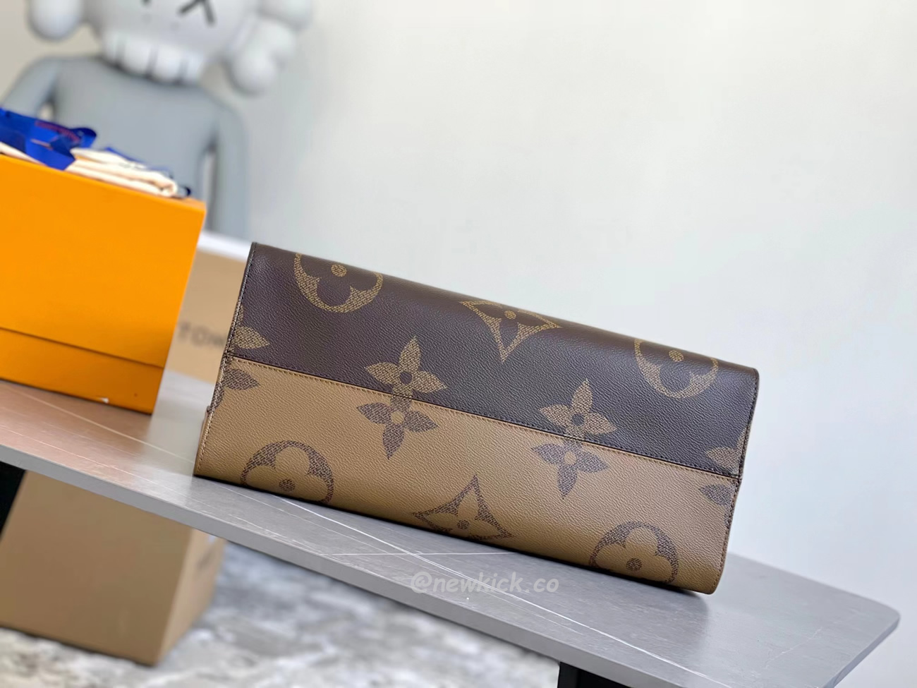 Louis Vuitton Onthego Cloth Tote Brown M45320 (13) - www.newkick.vip