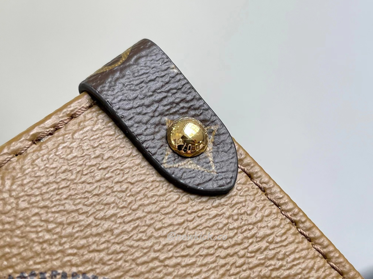 Louis Vuitton Onthego Cloth Tote Brown M45320 (8) - www.newkick.vip