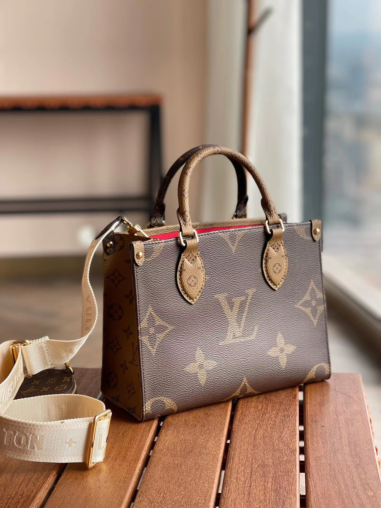 Louis Vuitton Onthego Mm M45321 (9) - www.newkick.vip Louis Vuitton Onthego Mm M45321 (9) - www.newkick.vip