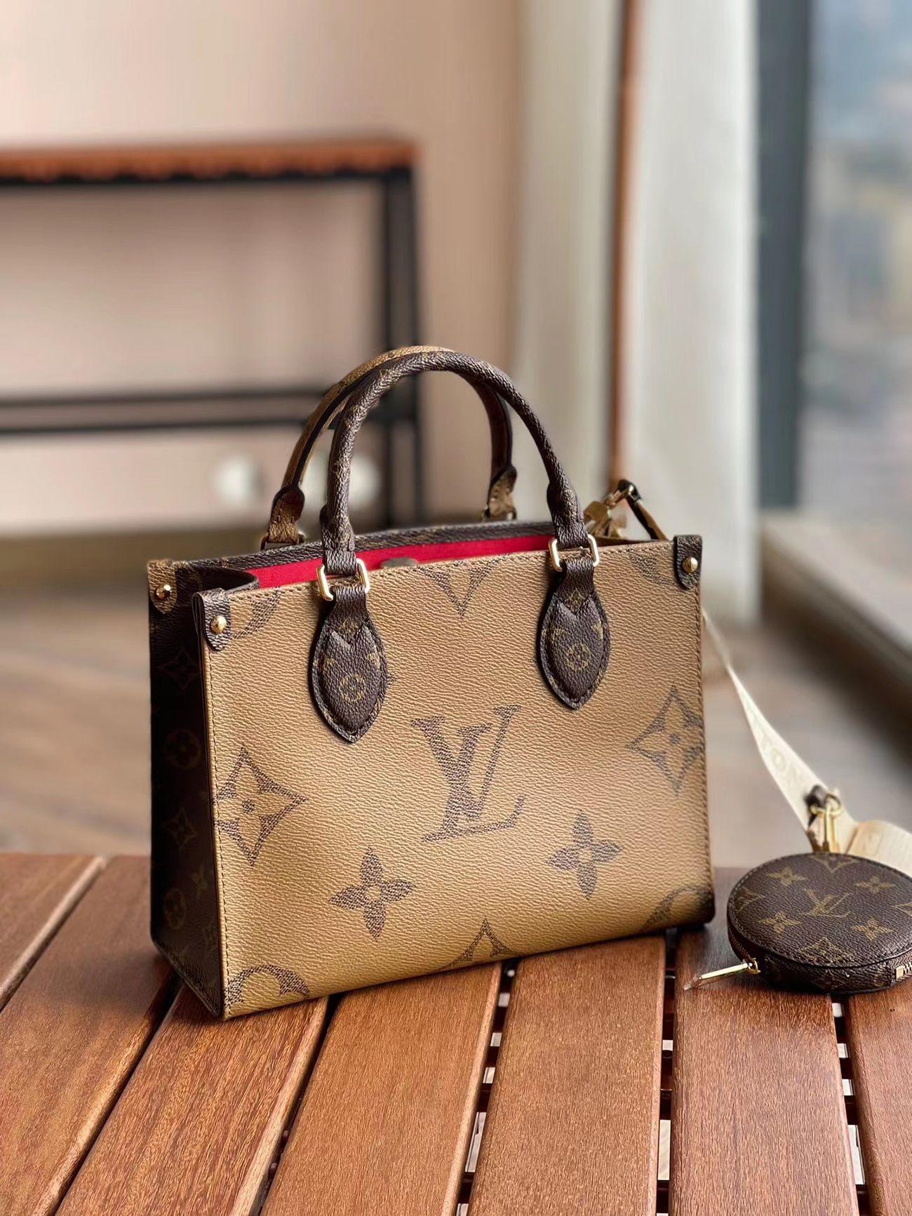 Louis Vuitton Onthego Mm M45321 (5) - www.newkick.vip