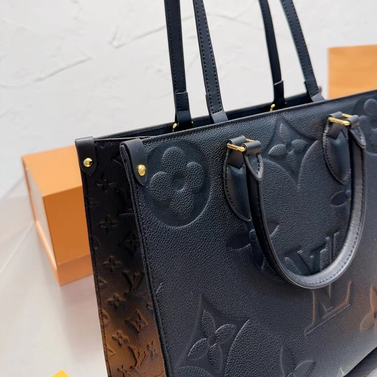 Louis Vuitton Onthego Empreinte M L Black M45595 (36) - www.newkick.vip