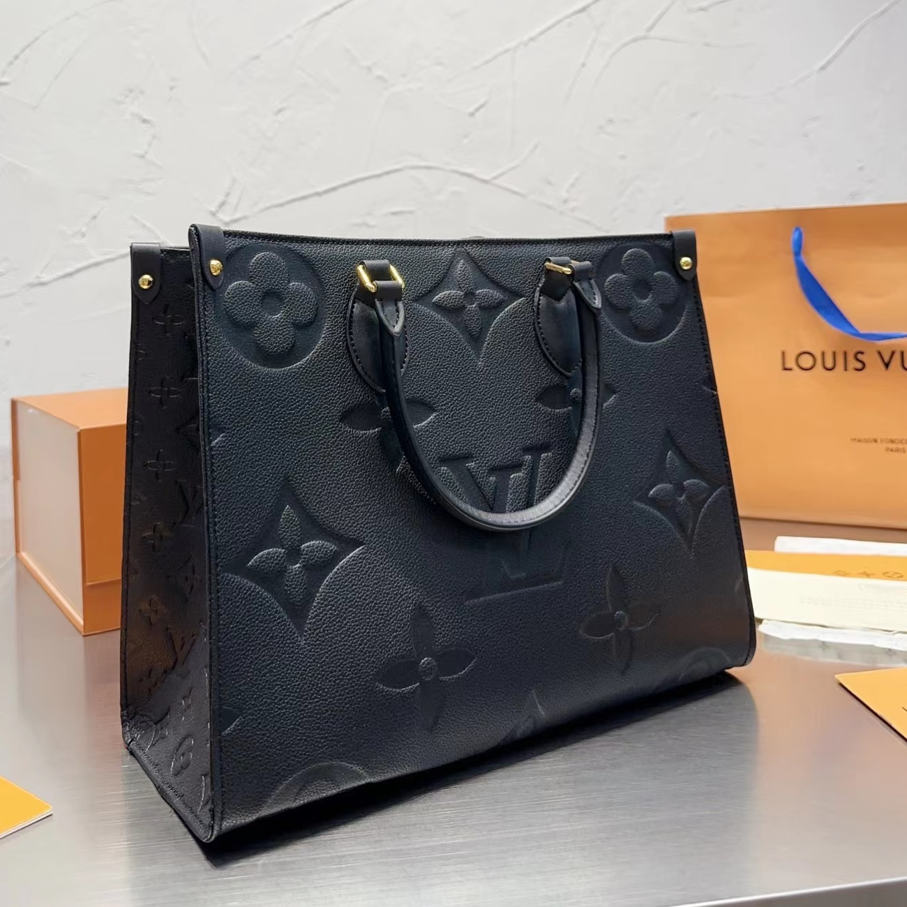 Louis Vuitton Onthego Empreinte M L Black M45595 (37) - www.newkick.vip