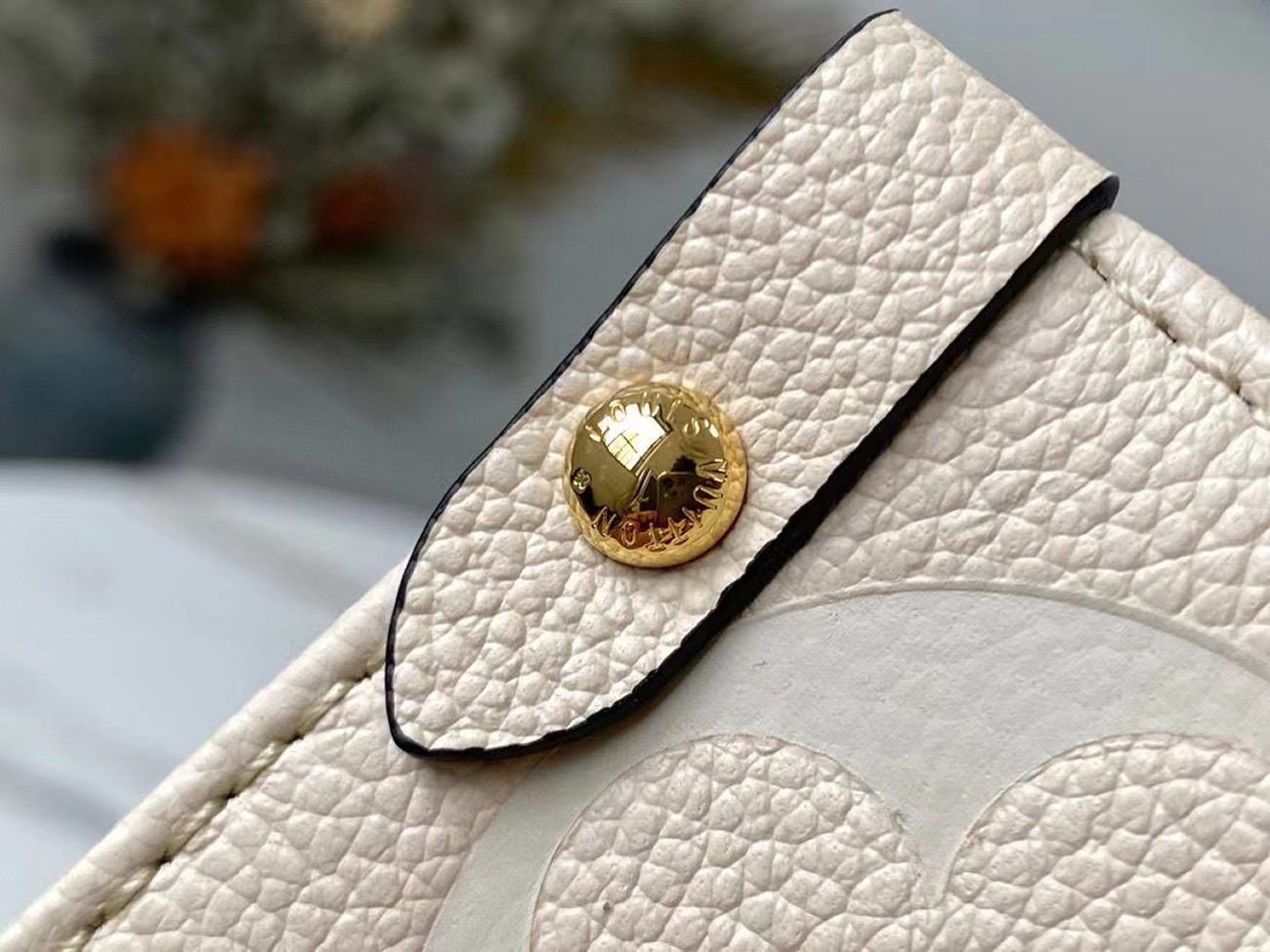 Louis Vuitton Onthego Mm Creamsaffron M45717 (10) - www.newkick.vip Louis Vuitton Onthego Mm Creamsaffron M45717 (10) - www.newkick.vip
