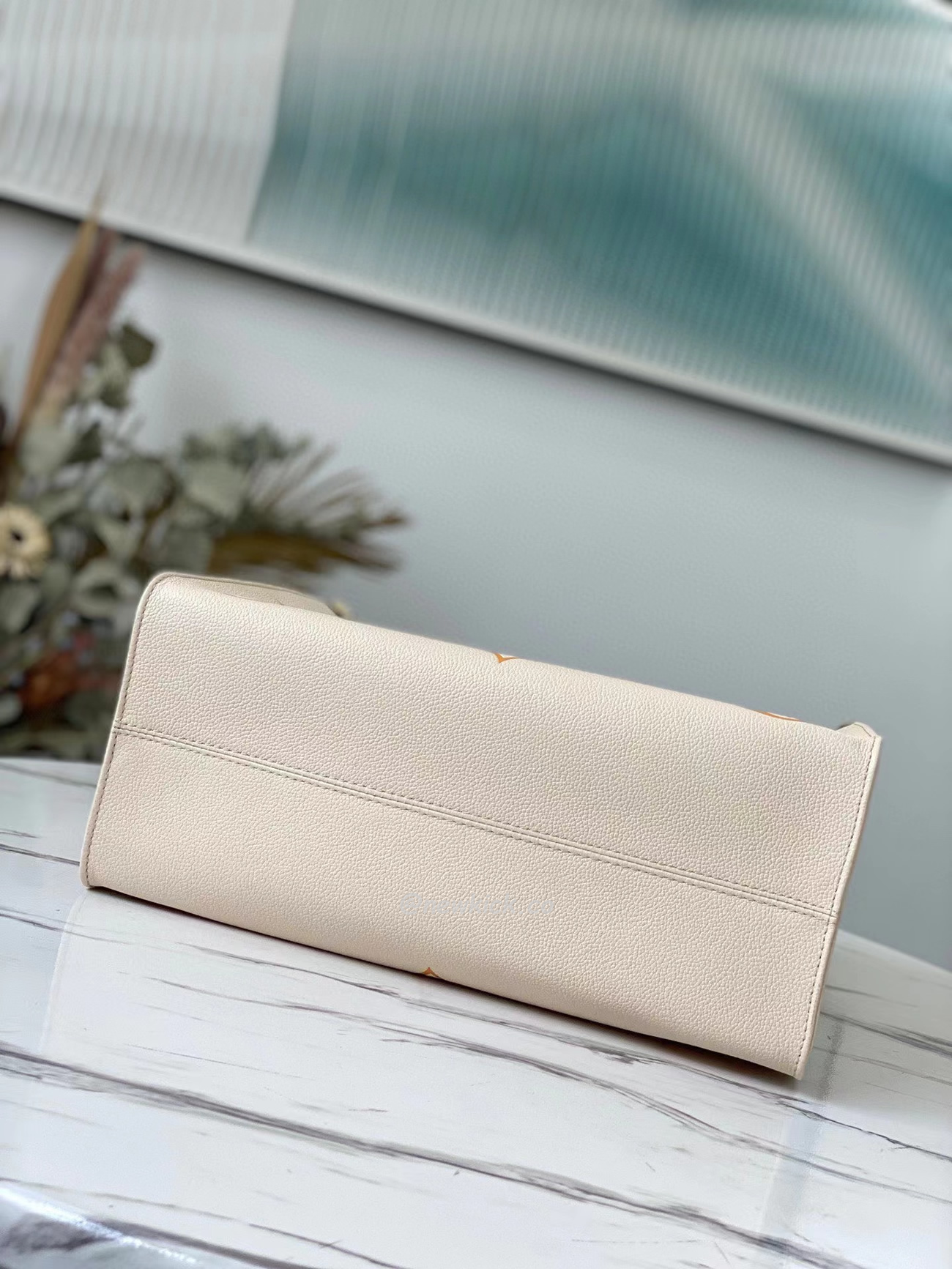Louis Vuitton Onthego Mm Creamsaffron M45717 (7) - www.newkick.vip