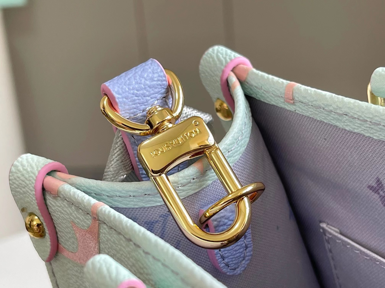 Louis Vuitton Onthego Small Handbag M59856 (8) - www.newkick.vip