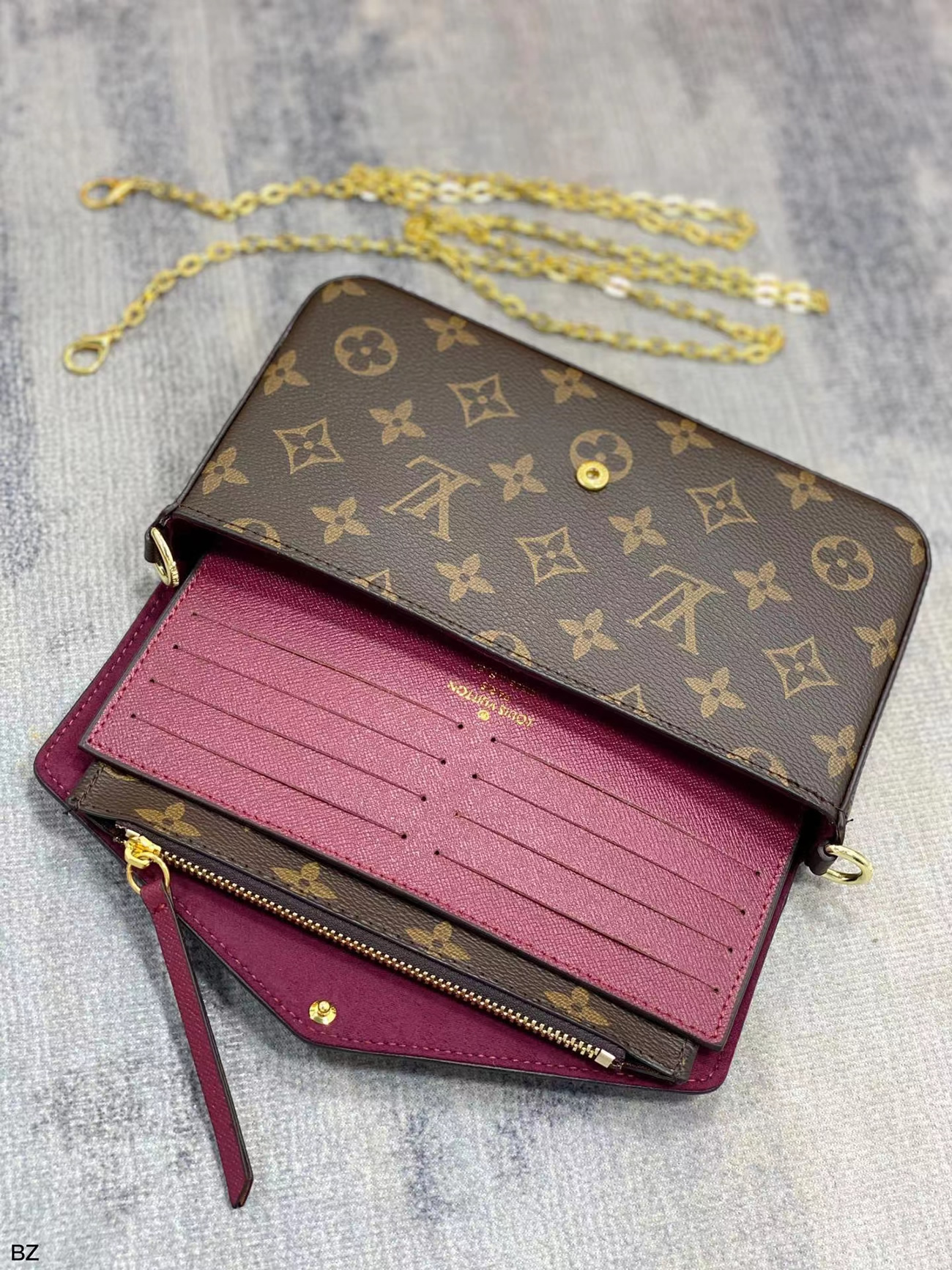Louis Vuitton Pochette Crossbody Bag M61276 (14) - www.newkick.vip Louis Vuitton Pochette Crossbody Bag M61276 (14) - www.newkick.vip