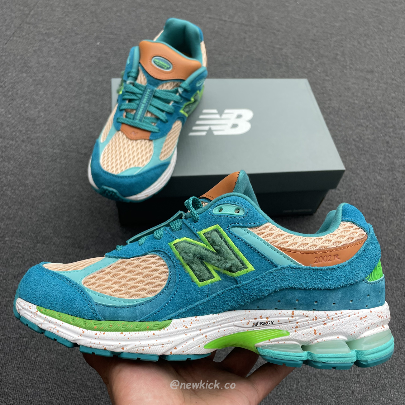 New Balance 2002r Salehe Bembury Water Be The Guide Ml2002rj (13) - www.newkick.vip