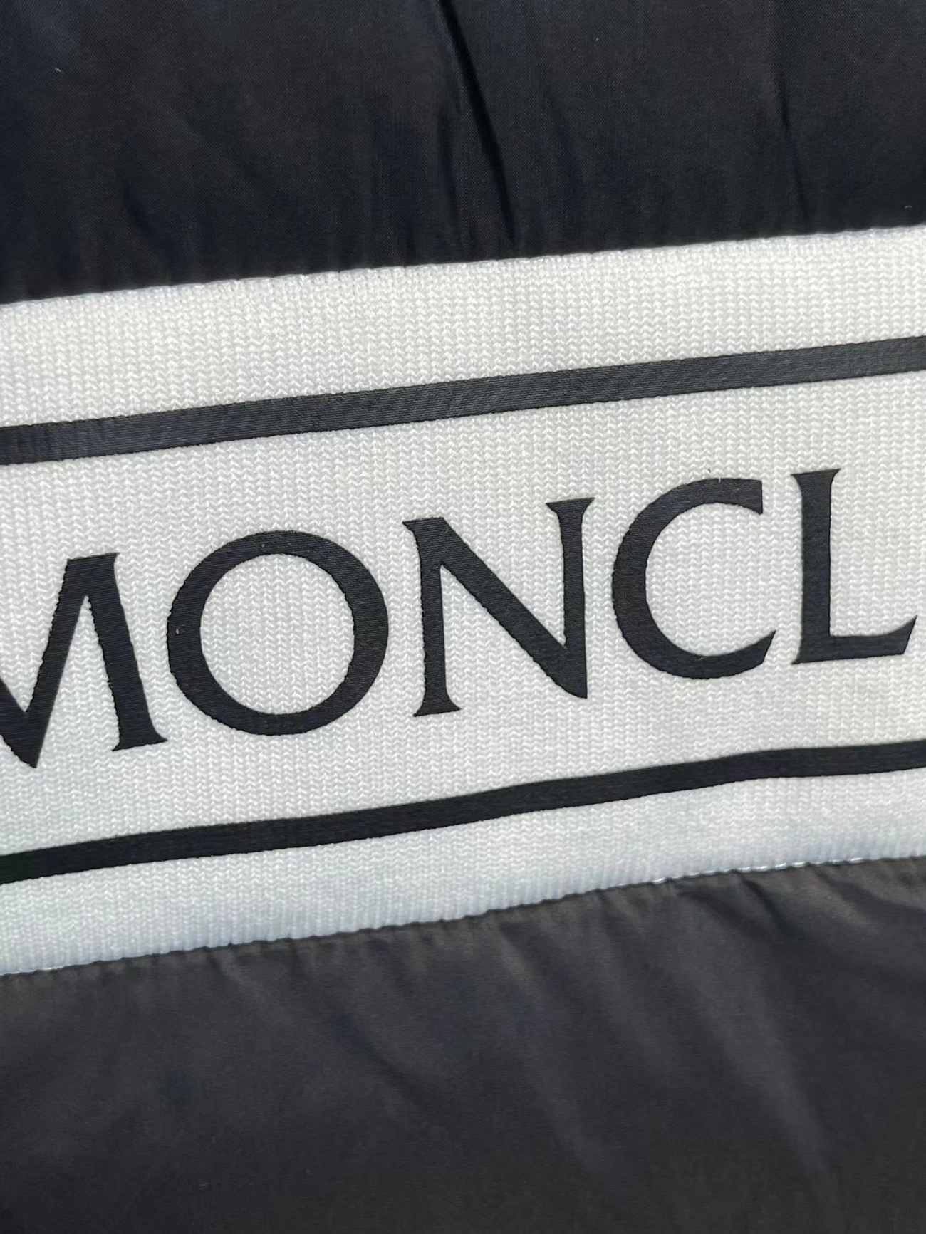 Moncler Neck Padded Shell And Virgin Wool Navy Jacket (3) - www.newkick.vip Moncler Neck Padded Shell And Virgin Wool Navy Jacket (3) - www.newkick.vip