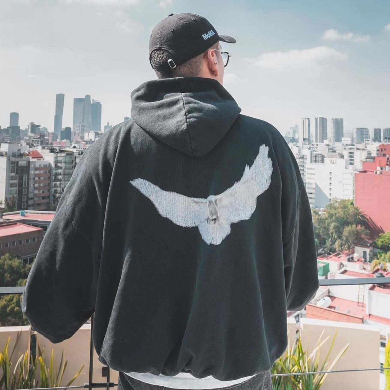 Yeezy Gap Engineered By Balenciaga Dove Hoodie Washed Black Ss22 (13) - www.newkick.vip