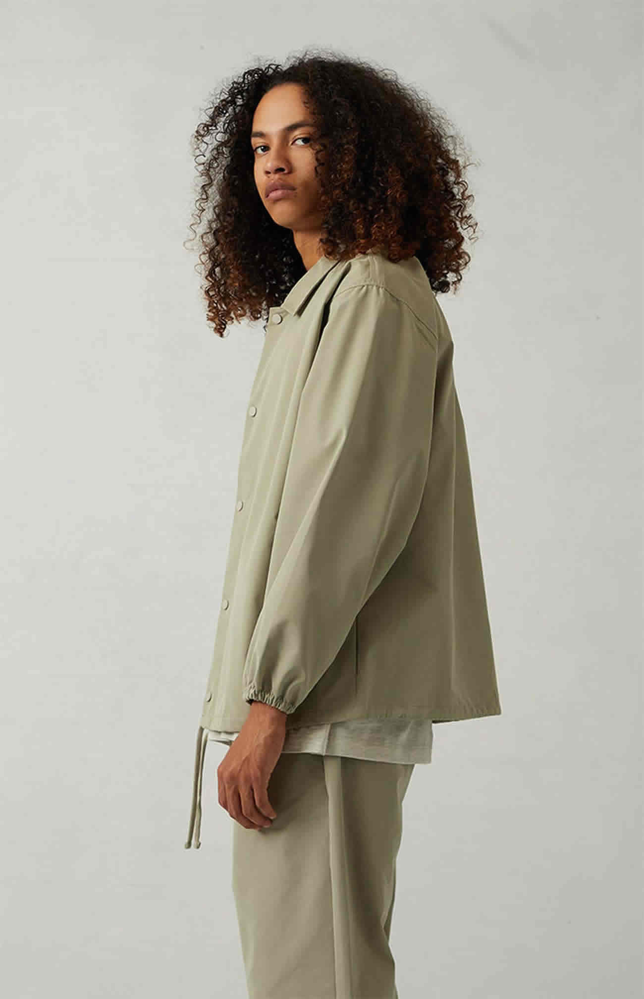 Fear Of God Essentials 1977 Coaches Jacket Iron Oak (23) - www.newkick.vip