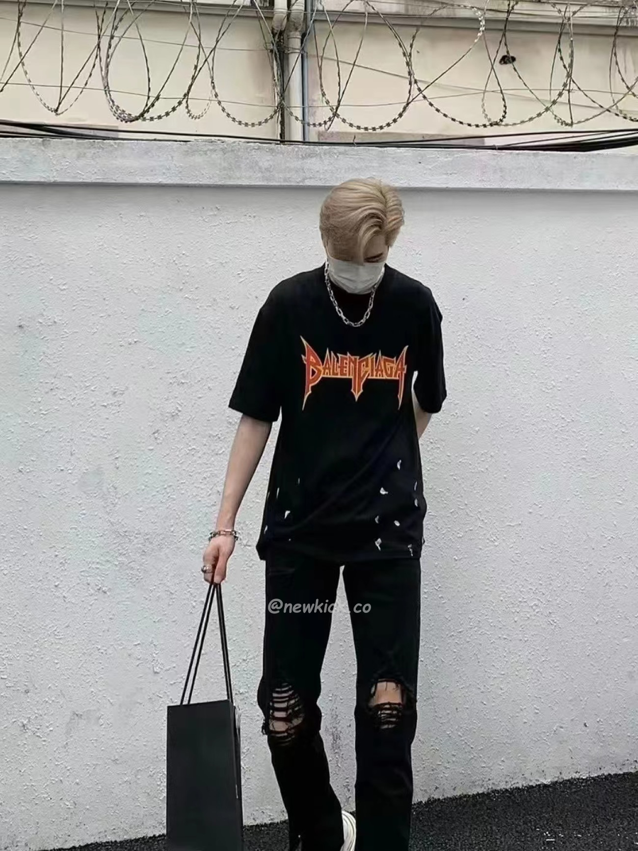Balenciaga Metal Vintage Oversized T Shirt Black Multi Ss22 (12) - www.newkick.vip