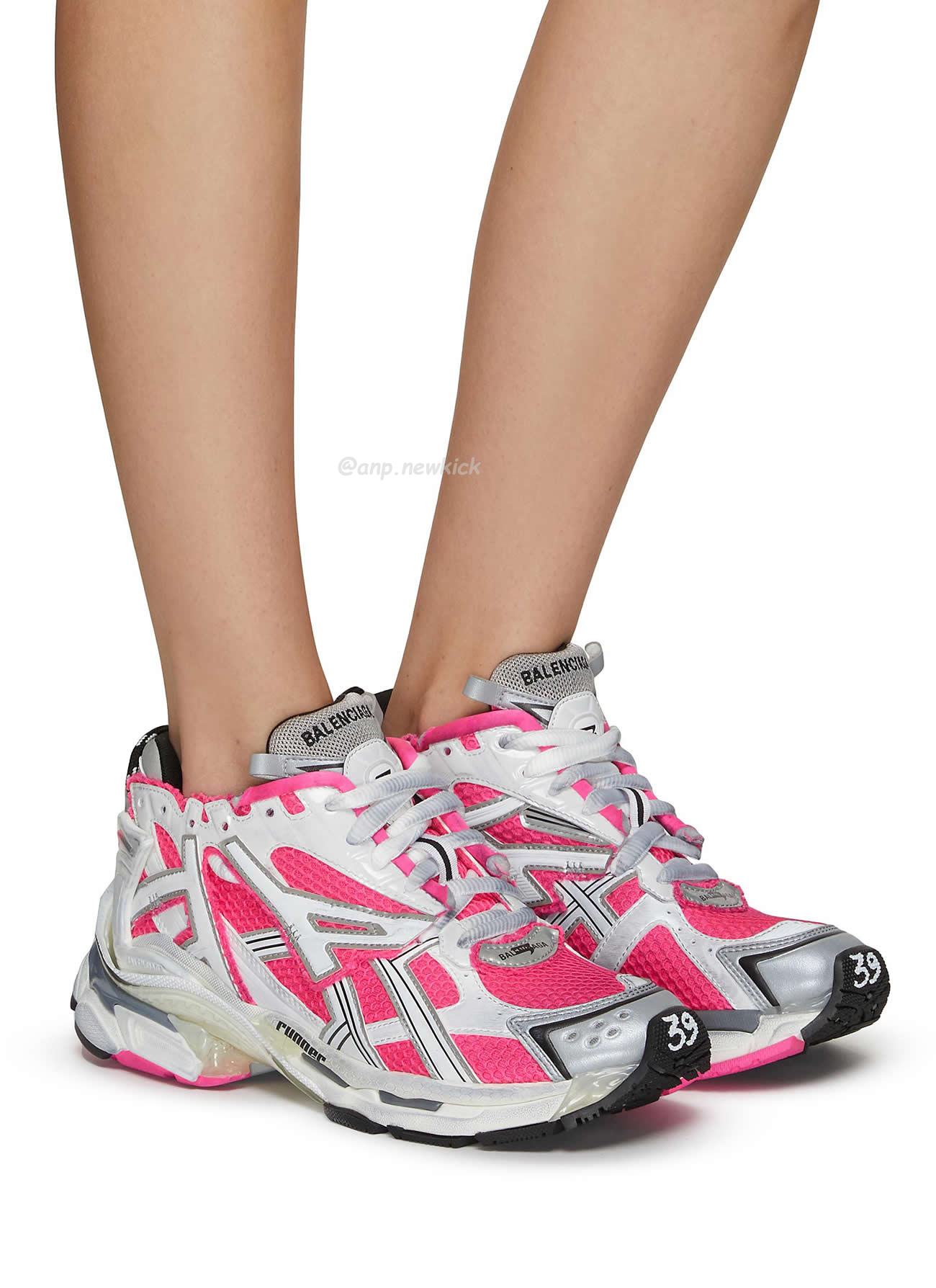 Balenciaga Runner Panelled Pink Sneakers (2) - www.newkick.vip Balenciaga Runner Panelled Pink Sneakers (2) - www.newkick.vip