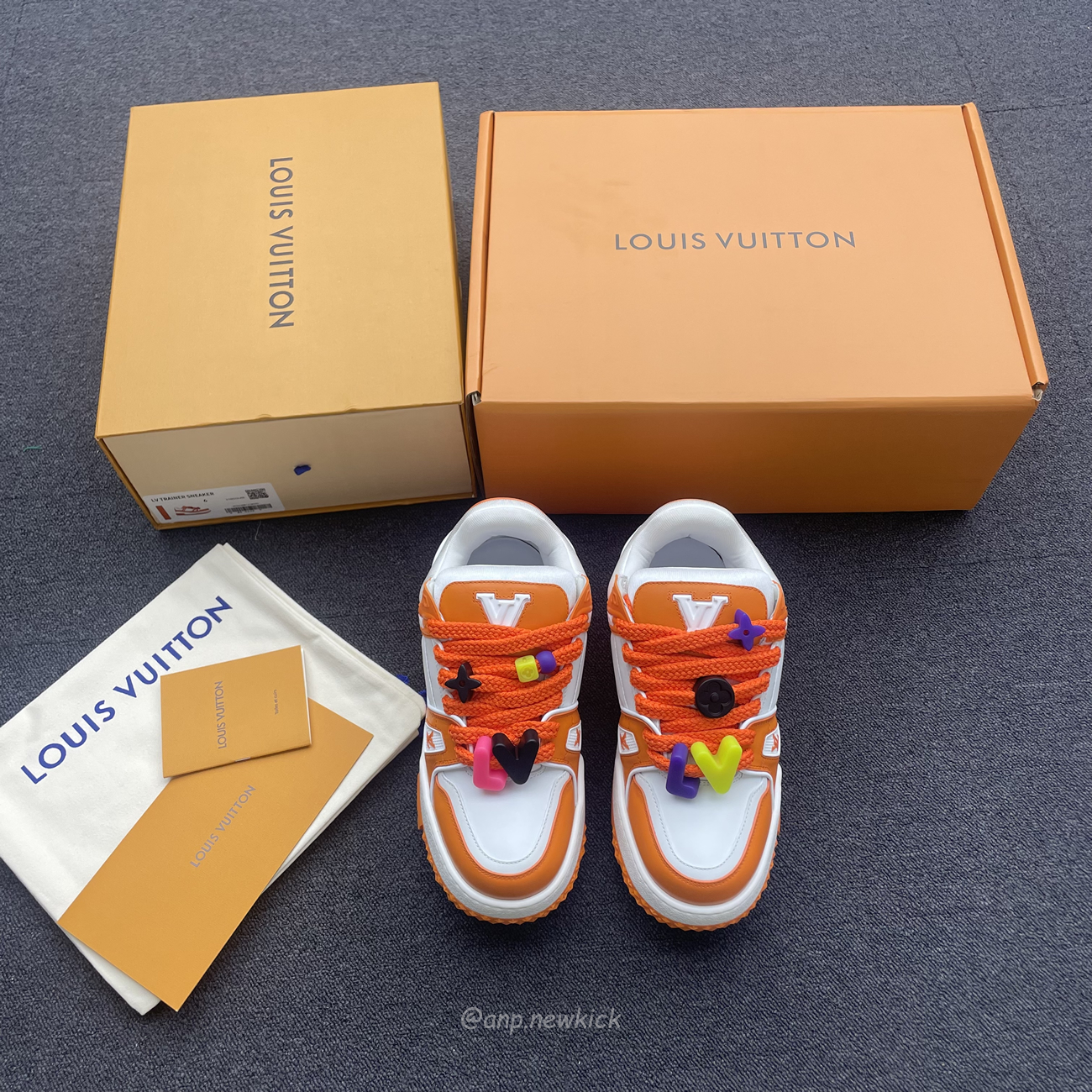 Louis Vuitton Trainer Maxi Orange Green White Black (2) - www.newkick.vip Louis Vuitton Trainer Maxi Orange Green White Black (2) - www.newkick.vip