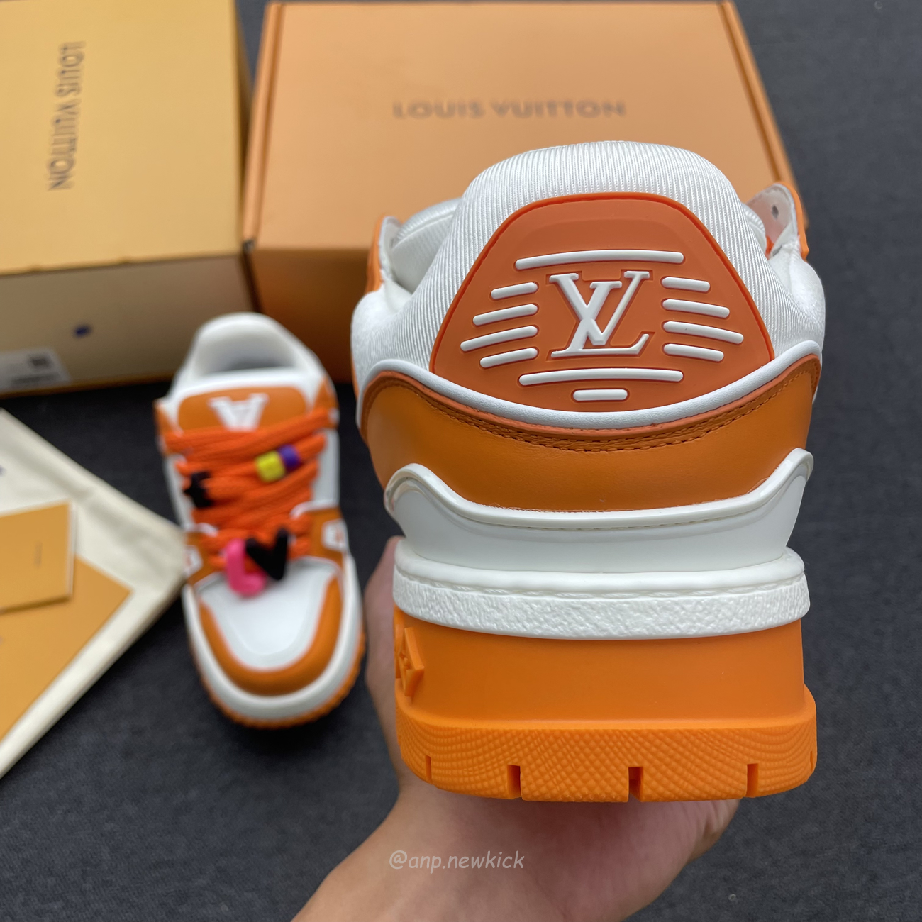 Louis Vuitton Trainer Maxi Orange Green White Black (16) - www.newkick.vip