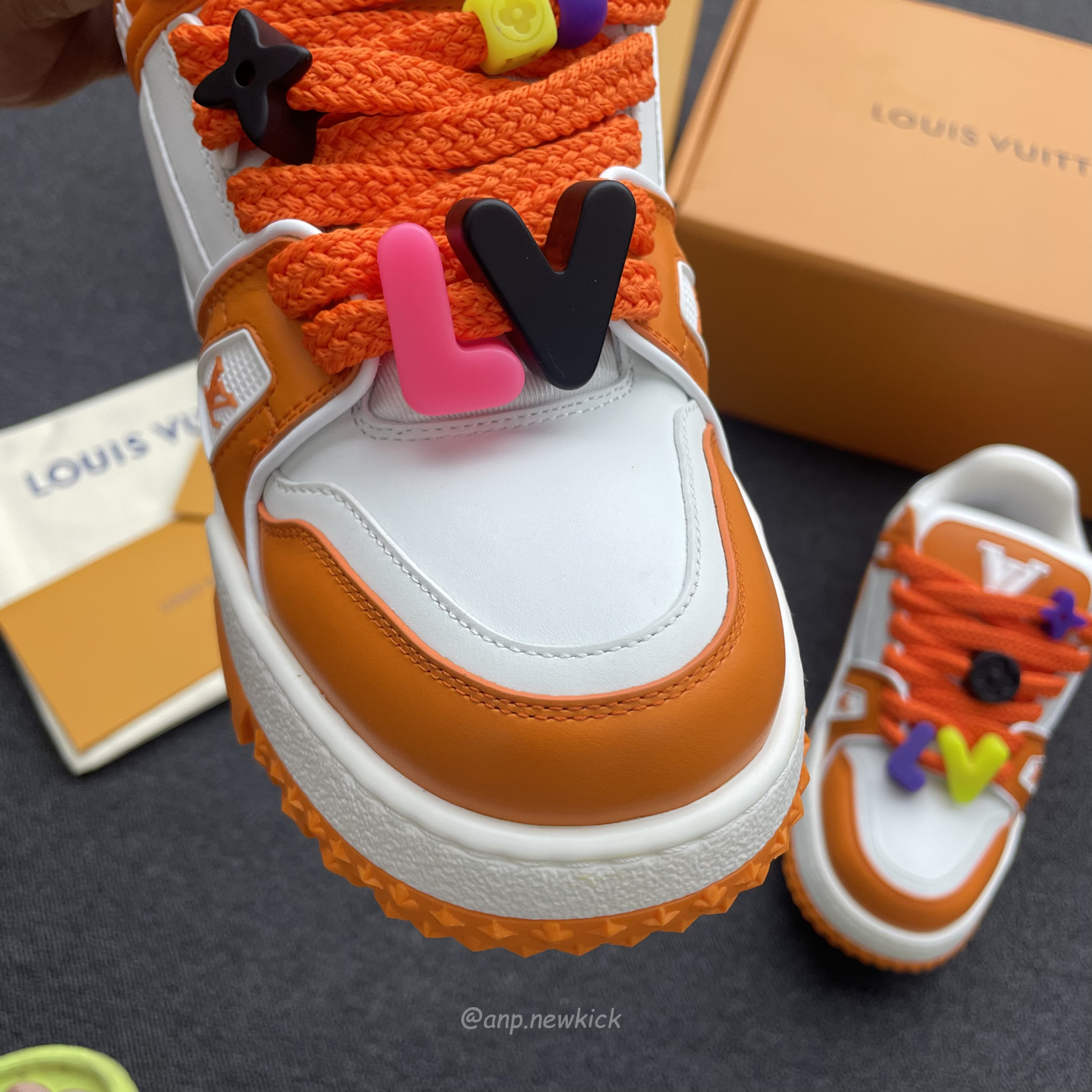 Louis Vuitton Trainer Maxi Orange Green White Black (7) - www.newkick.vip