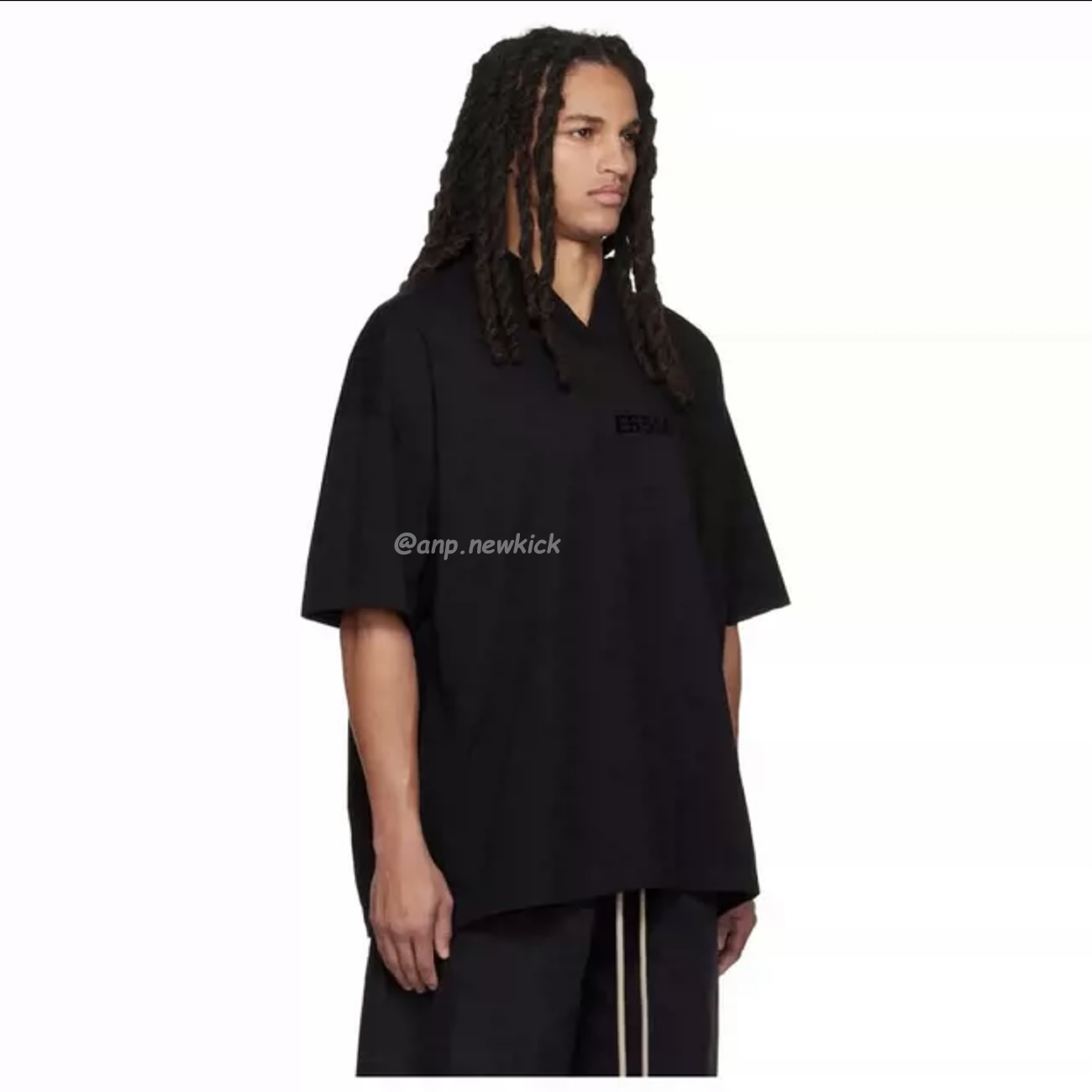 Fear Of God Essentials Logo Printed V Neck T Shirt (4) - www.newkick.vip Fear Of God Essentials Logo Printed V Neck T Shirt (4) - www.newkick.vip