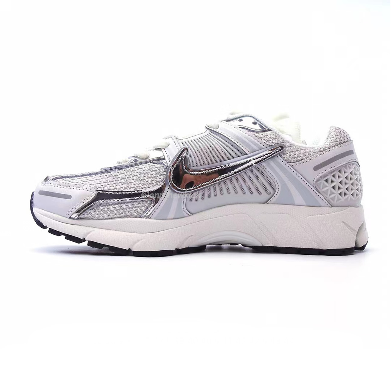 Nike Zoom Vomero 5 Series (3) - www.newkick.vip Nike Zoom Vomero 5 Series (3) - www.newkick.vip