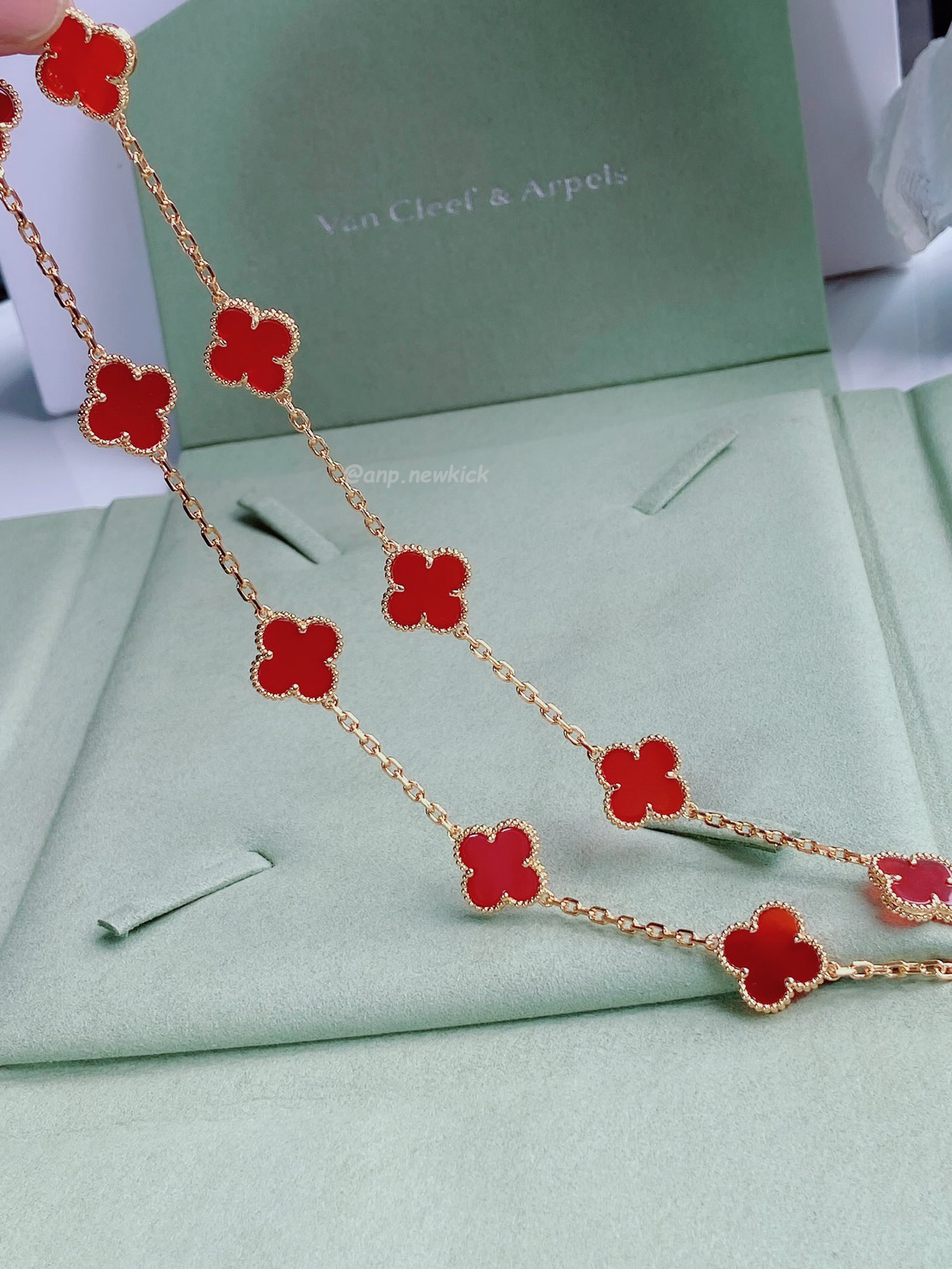 Van Cleef Arpels Vintage Alhambra 10 Four Leaf Lucky Totem Necklaces (2) - www.newkick.vip Van Cleef Arpels Vintage Alhambra 10 Four Leaf Lucky Totem Necklaces (2) - www.newkick.vip