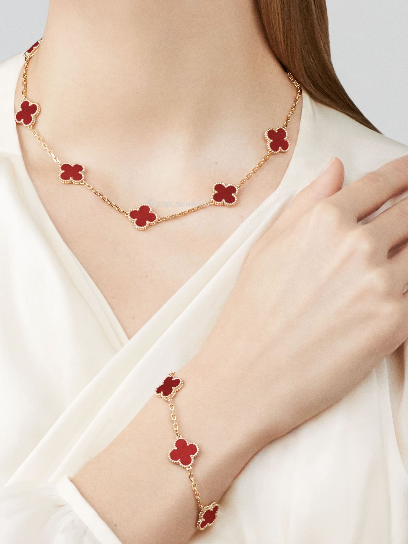 Van Cleef Arpels Vintage Alhambra 10 Four Leaf Lucky Totem Necklaces (4) - www.newkick.vip Van Cleef Arpels Vintage Alhambra 10 Four Leaf Lucky Totem Necklaces (4) - www.newkick.vip