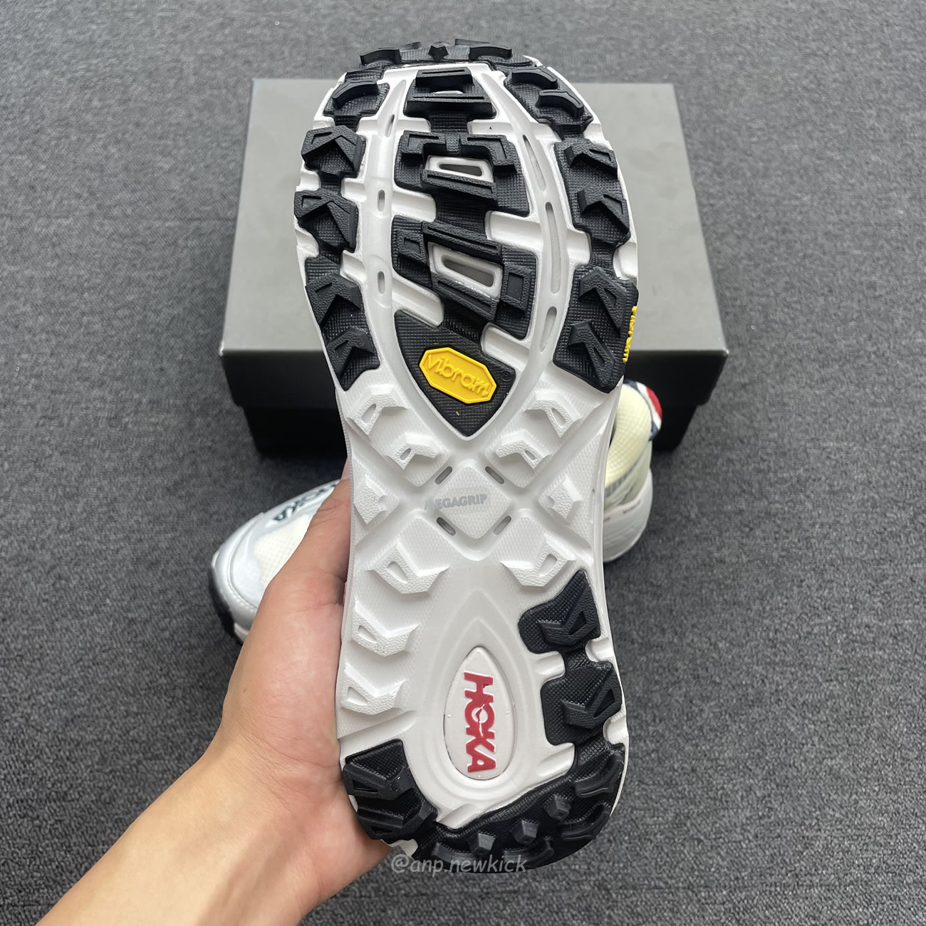 Hoka One One Mafate Speed 2 Moncler White 1129992 Nchms (10) - www.newkick.vip Hoka One One Mafate Speed 2 Moncler White 1129992 Nchms (10) - www.newkick.vip