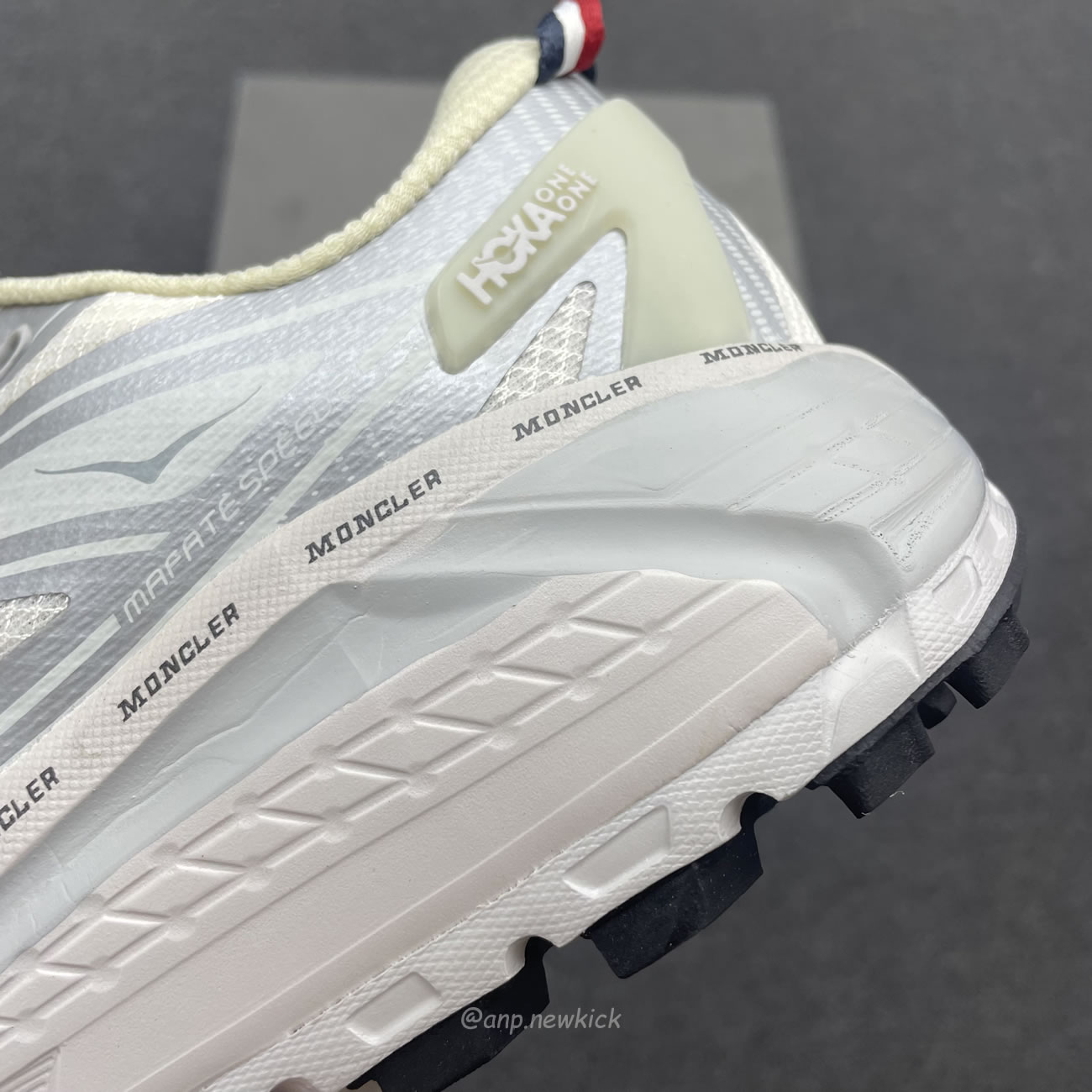 Hoka One One Mafate Speed 2 Moncler White 1129992 Nchms (9) - www.newkick.vip Hoka One One Mafate Speed 2 Moncler White 1129992 Nchms (9) - www.newkick.vip