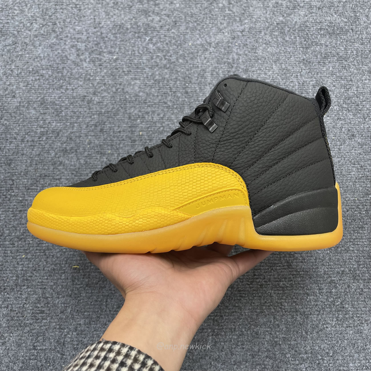 Air Jordan 12 Retro Black University Gold 130690 070 (6) - www.newkick.vip Air Jordan 12 Retro Black University Gold 130690 070 (6) - www.newkick.vip