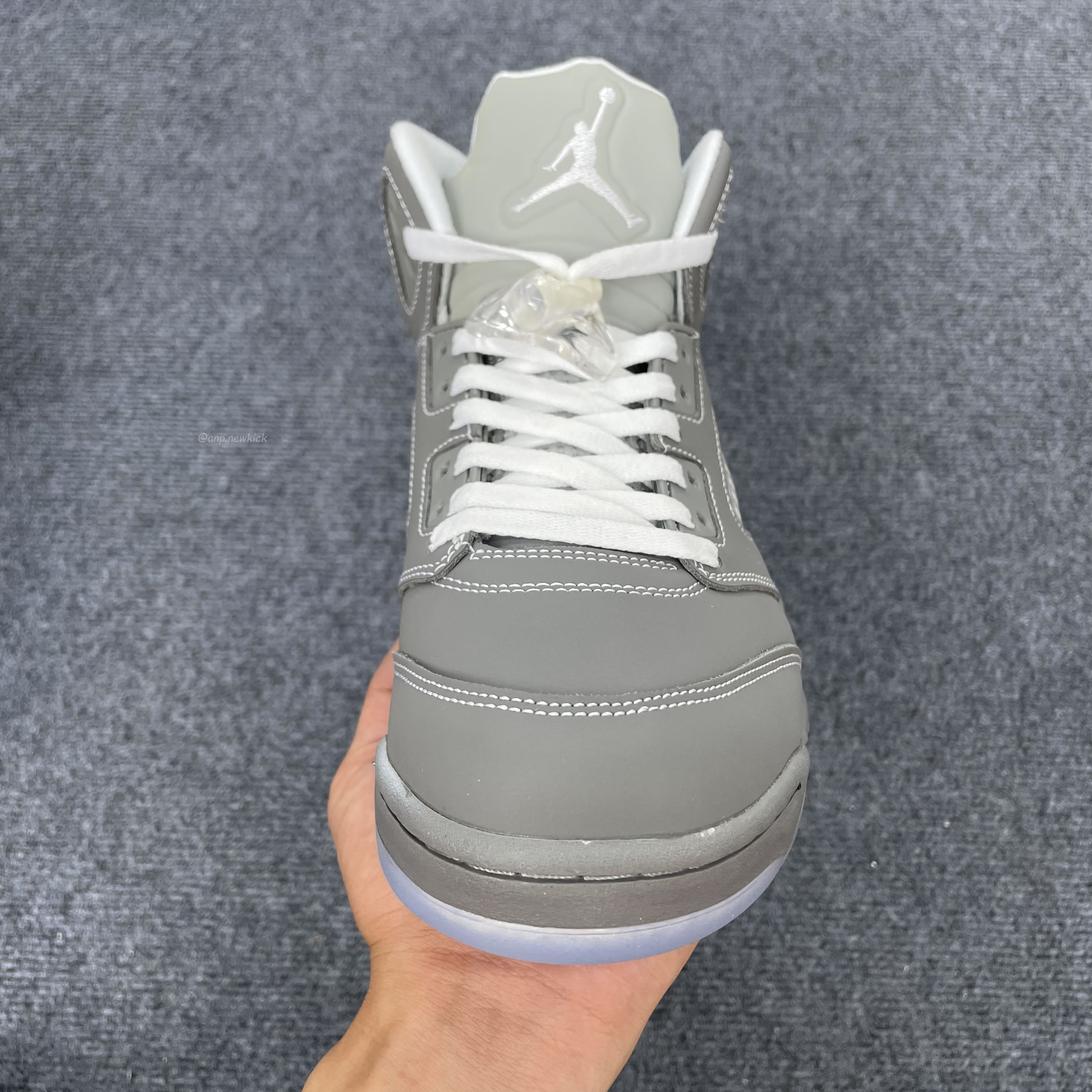 Air Jordan 5 Retro Wolf Grey 136027 005 (2) - www.newkick.vip Air Jordan 5 Retro Wolf Grey 136027 005 (2) - www.newkick.vip
