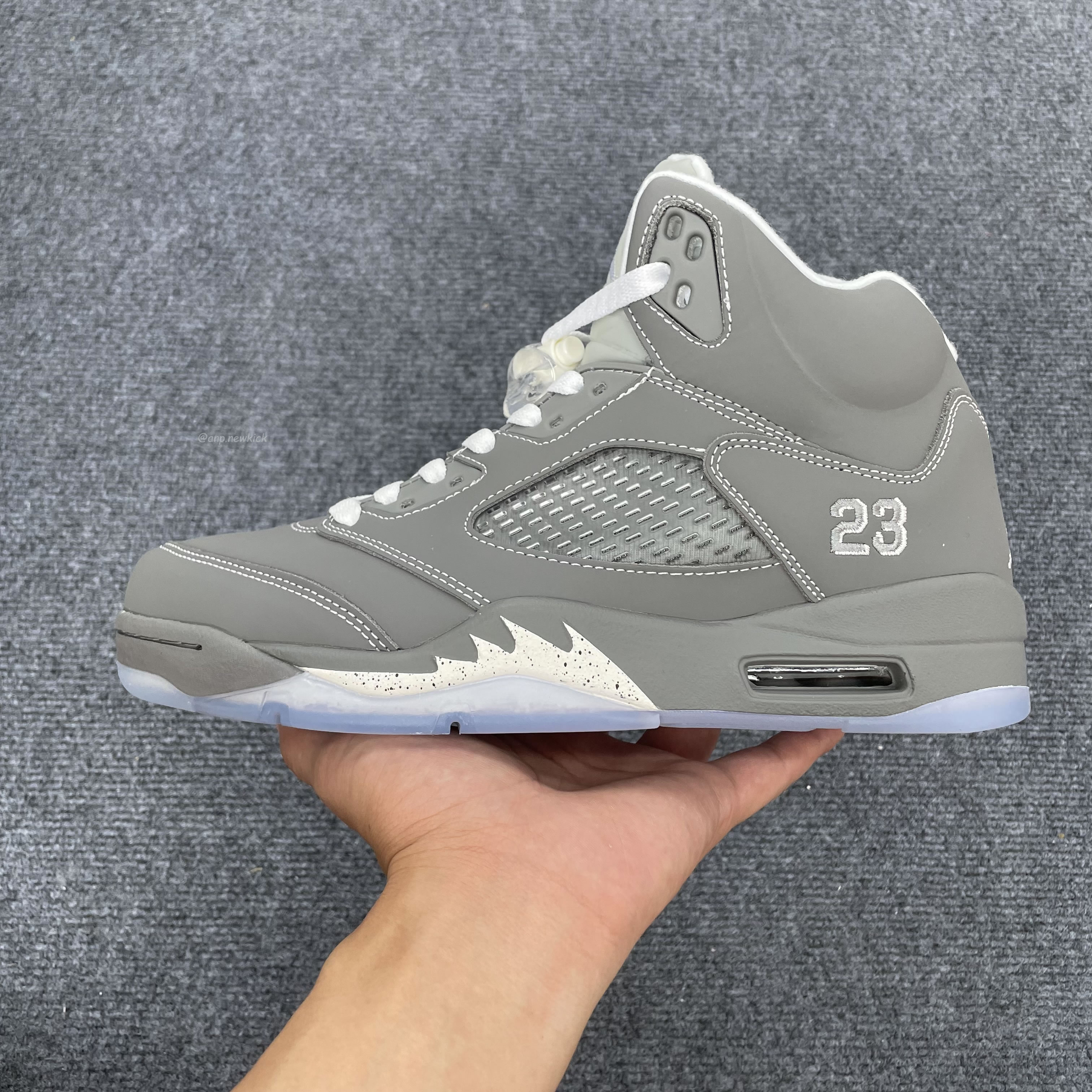 Air Jordan 5 Retro Wolf Grey 136027 005 (3) - www.newkick.vip Air Jordan 5 Retro Wolf Grey 136027 005 (3) - www.newkick.vip