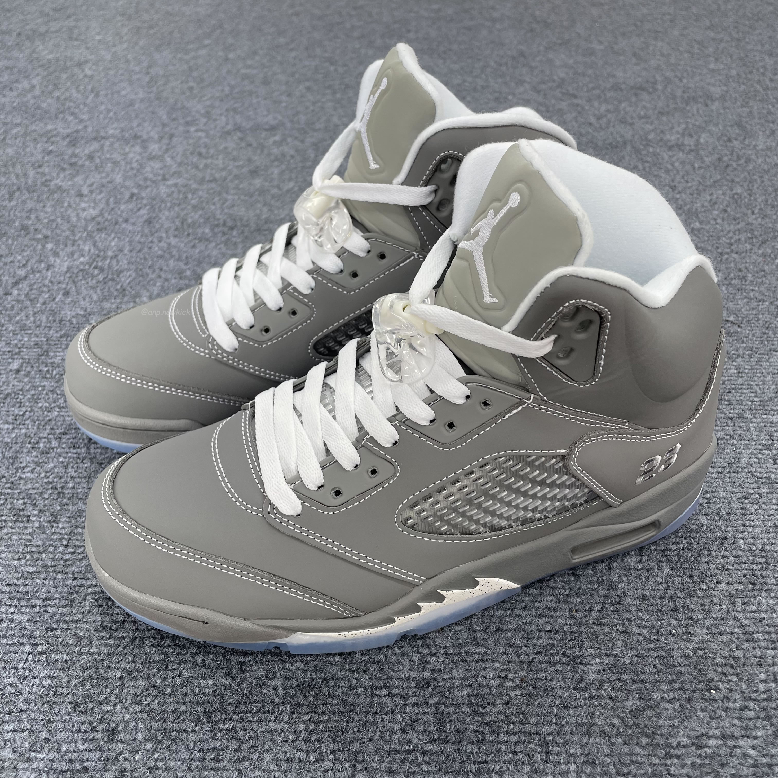 Air Jordan 5 Retro Wolf Grey 136027 005 (6) - www.newkick.vip Air Jordan 5 Retro Wolf Grey 136027 005 (6) - www.newkick.vip