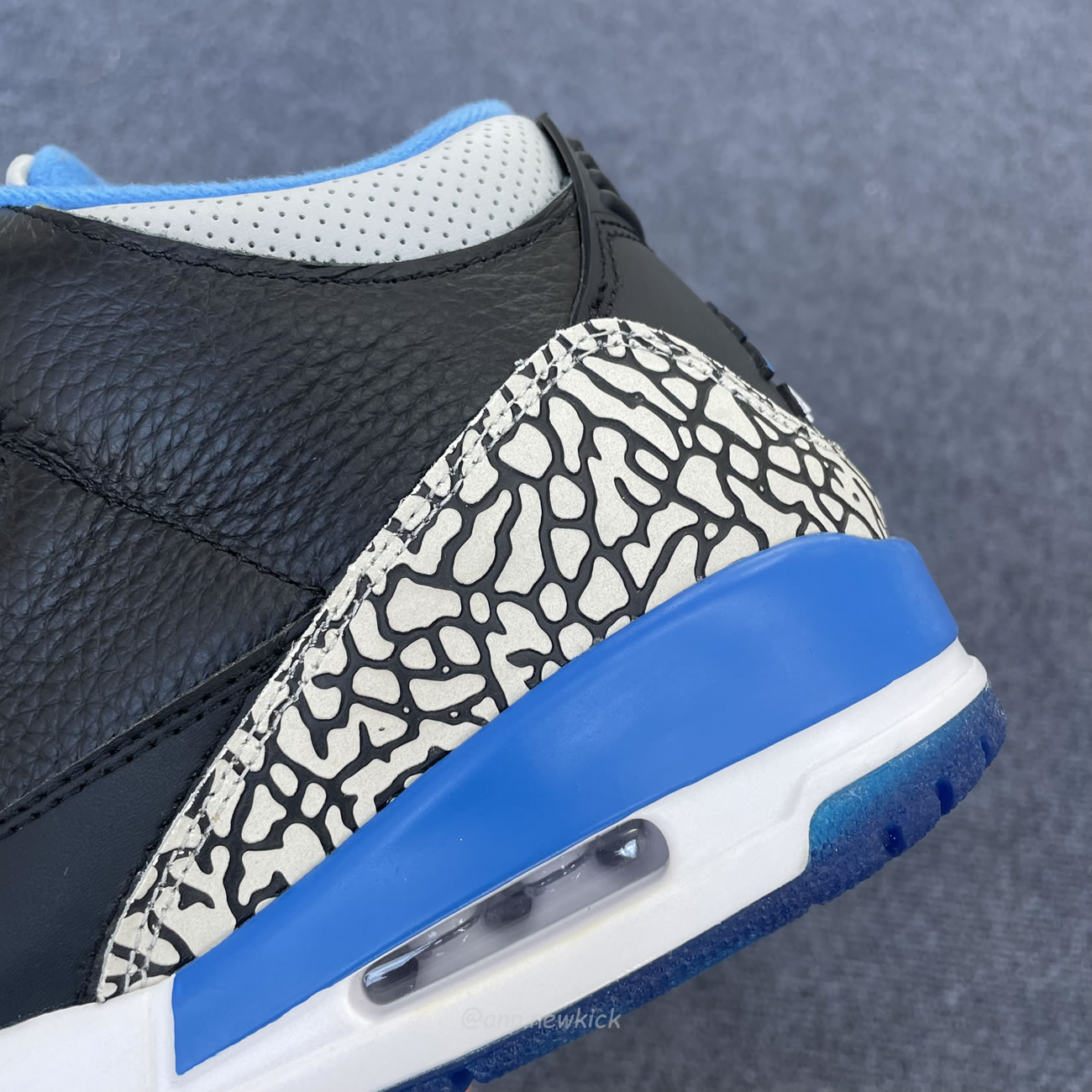 Air Jordan 3 Retro Sport Blue 136064 007 (2) - www.newkick.vip Air Jordan 3 Retro Sport Blue 136064 007 (2) - www.newkick.vip