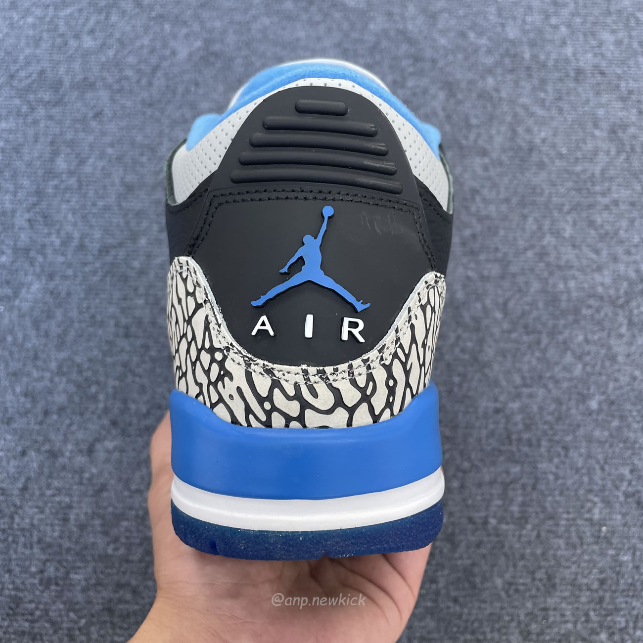 Air Jordan 3 Retro Sport Blue 136064 007 (7) - www.newkick.vip Air Jordan 3 Retro Sport Blue 136064 007 (7) - www.newkick.vip