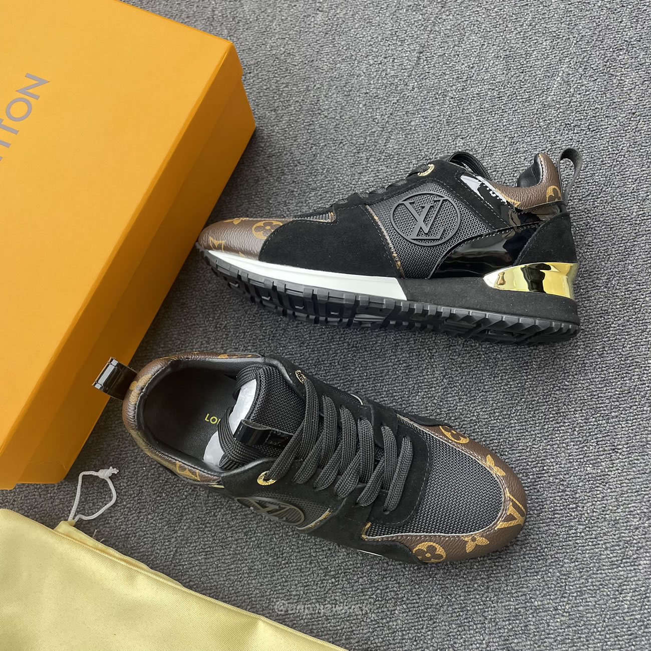 Louis Vuitton Run Away Black Gold 1a3cw0 (2) - www.newkick.vip