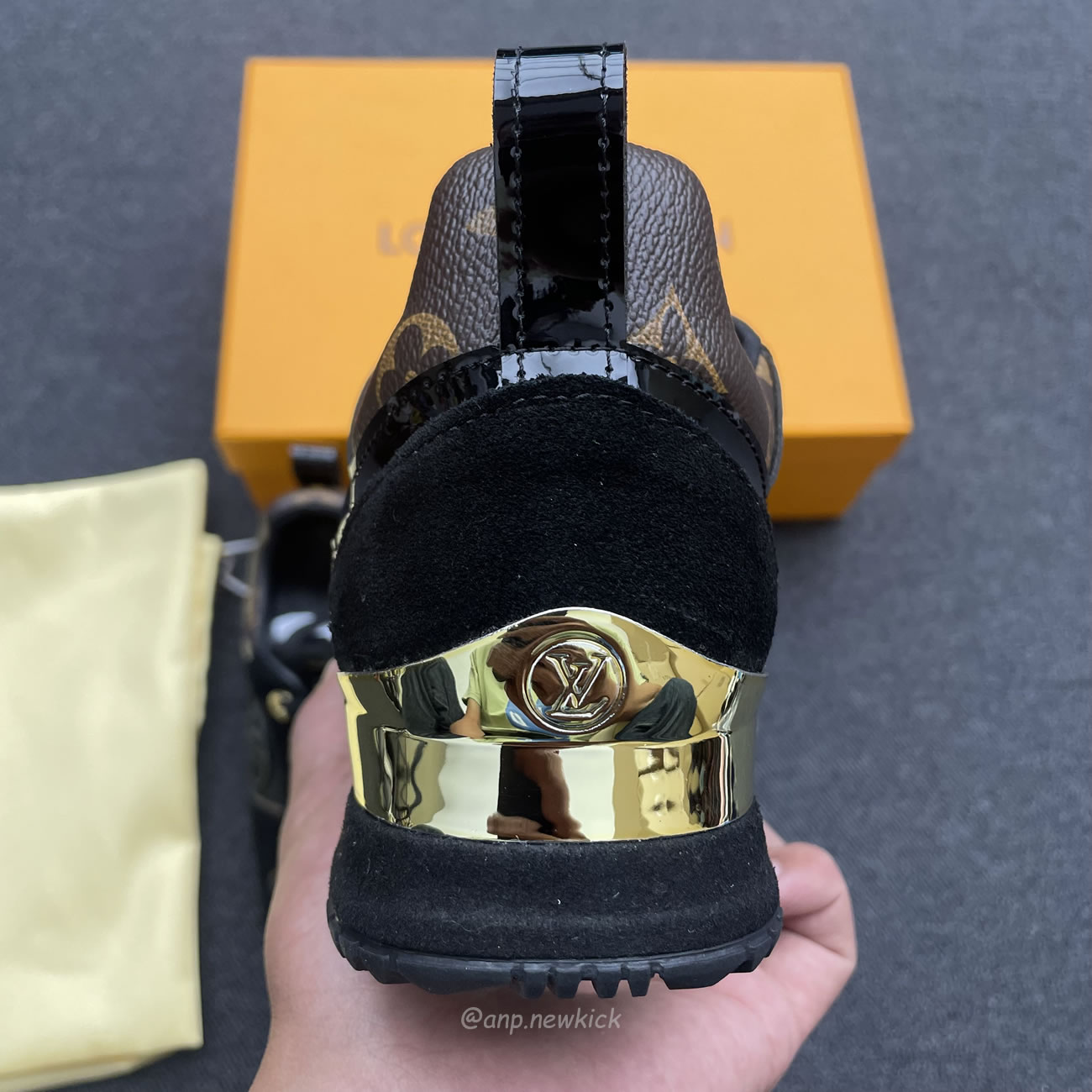 Louis Vuitton Run Away Black Gold 1a3cw0 (7) - www.newkick.vip