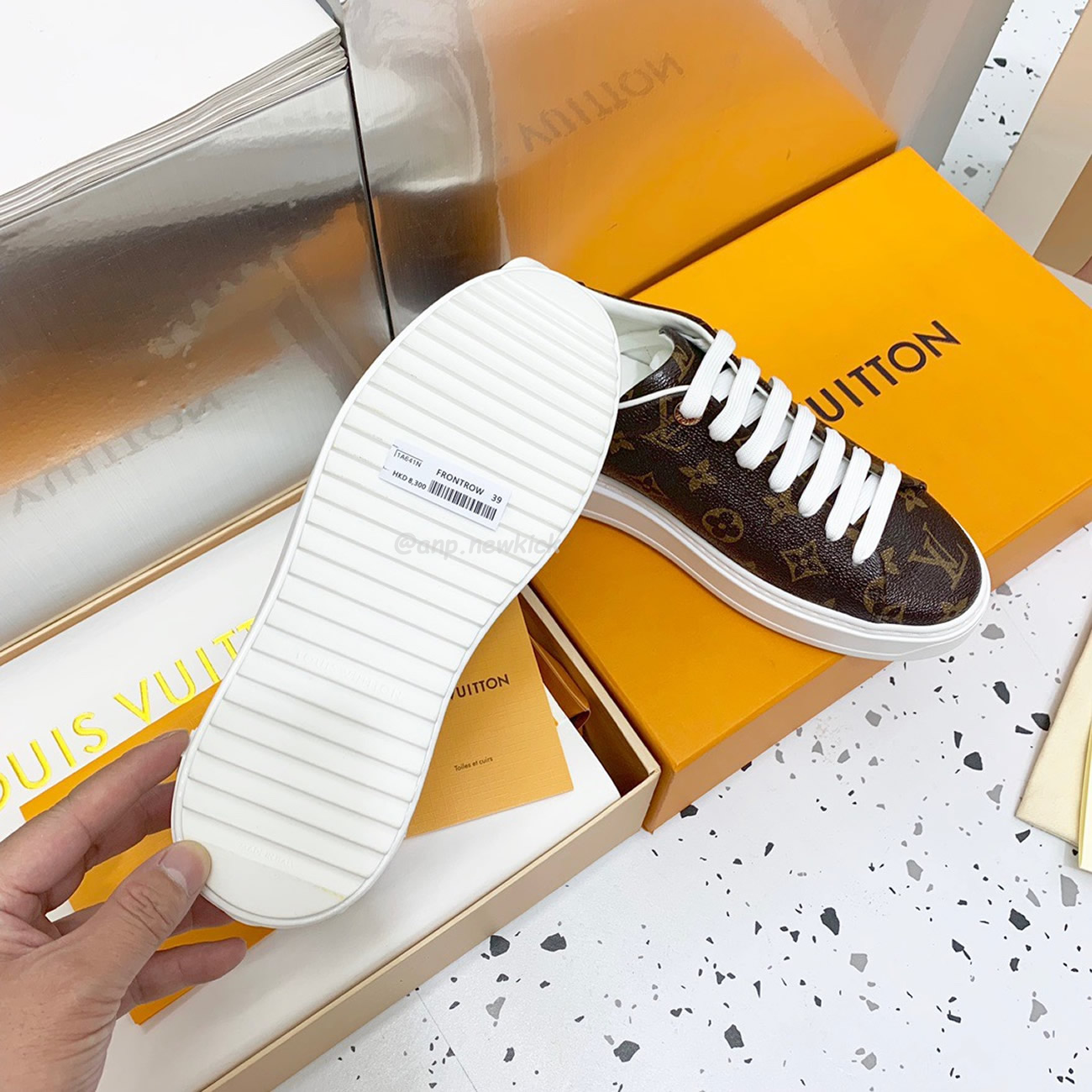 Louis Vuitton Time Out Monogram Leather Cacao Brown White Womens 1a8fjr (4) - www.newkick.vip