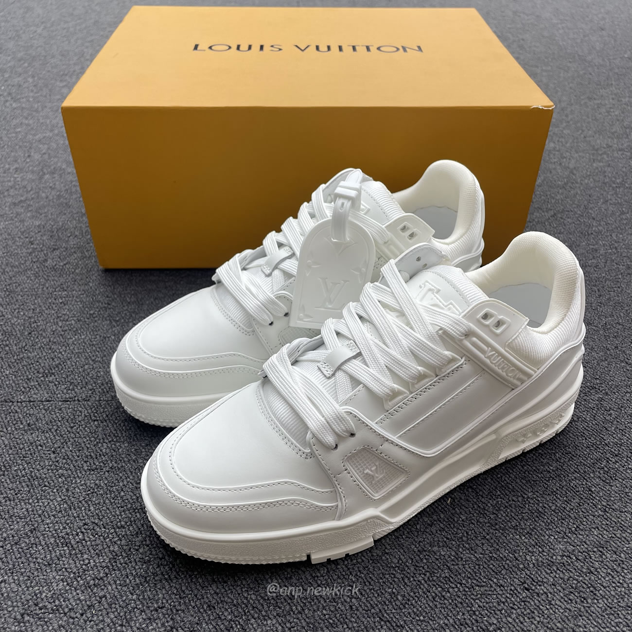 Louis Vuitton Lv Trainer Sneaker White 1a8wav (10) - www.newkick.vip