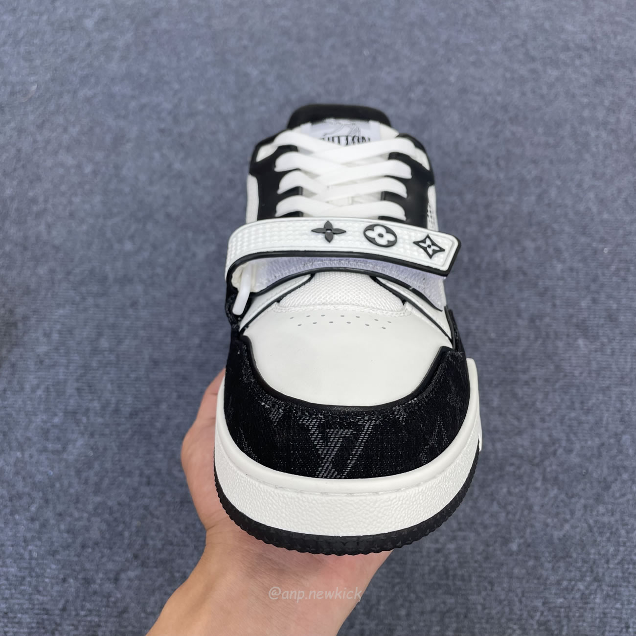 Louis Vuitton Lv Trainer Velcro Strap Monogram Denim Black White 1a9zau (3) - www.newkick.vip Louis Vuitton Lv Trainer Velcro Strap Monogram Denim Black White 1a9zau (3) - www.newkick.vip