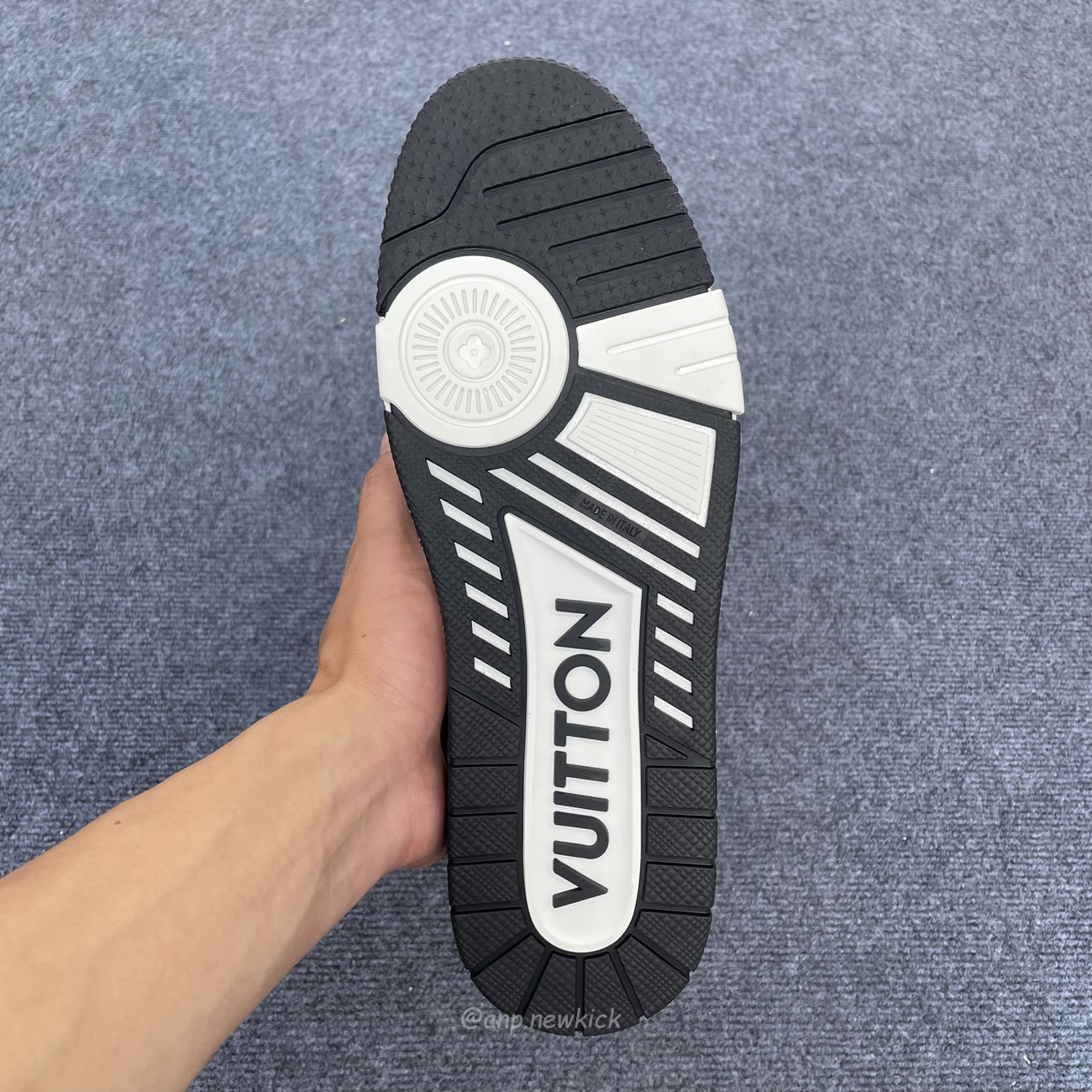 Louis Vuitton Lv Trainer Velcro Strap Monogram Denim Black White 1a9zau (5) - www.newkick.vip Louis Vuitton Lv Trainer Velcro Strap Monogram Denim Black White 1a9zau (5) - www.newkick.vip