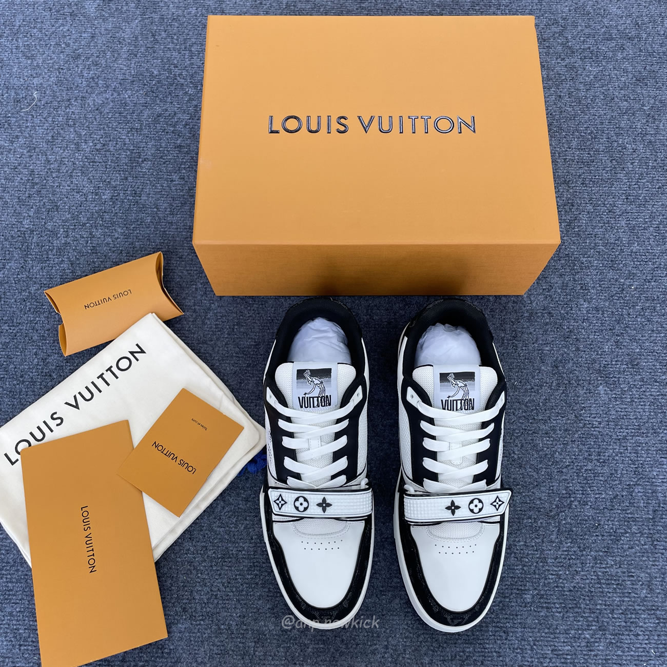 Louis Vuitton Lv Trainer Velcro Strap Monogram Denim Black White 1a9zau (7) - www.newkick.vip Louis Vuitton Lv Trainer Velcro Strap Monogram Denim Black White 1a9zau (7) - www.newkick.vip