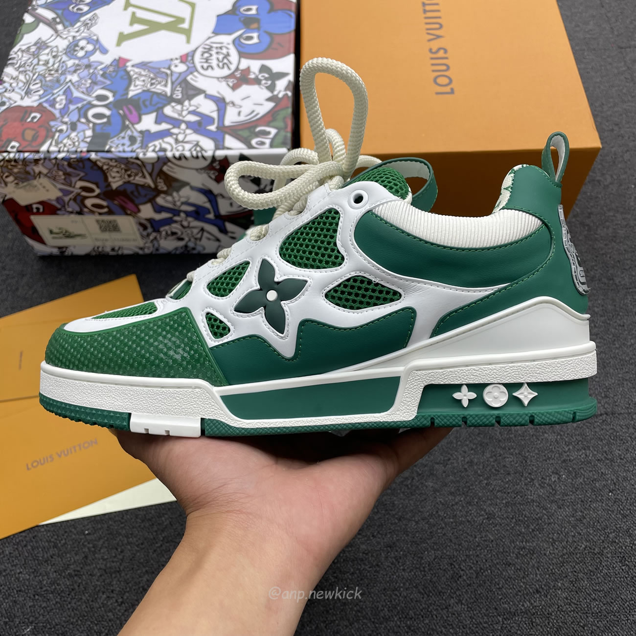 Louis Vuitton Lv Skate Sneaker Green White 1ac520 (2) - www.newkick.vip Louis Vuitton Lv Skate Sneaker Green White 1ac520 (2) - www.newkick.vip